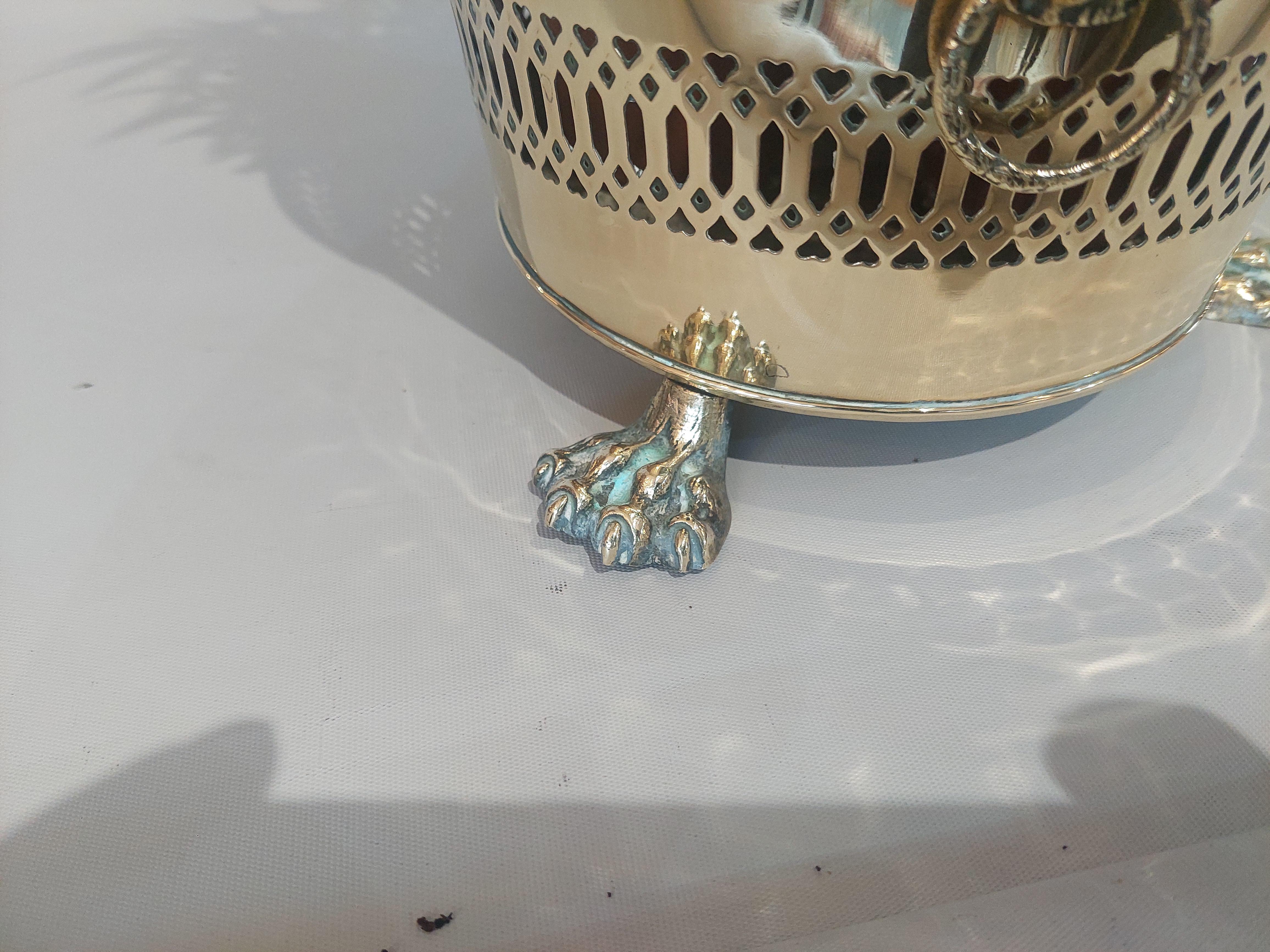 Jardinière cylindrique en laiton percé du XIXe siècle Bon état - En vente à Altrincham, GB