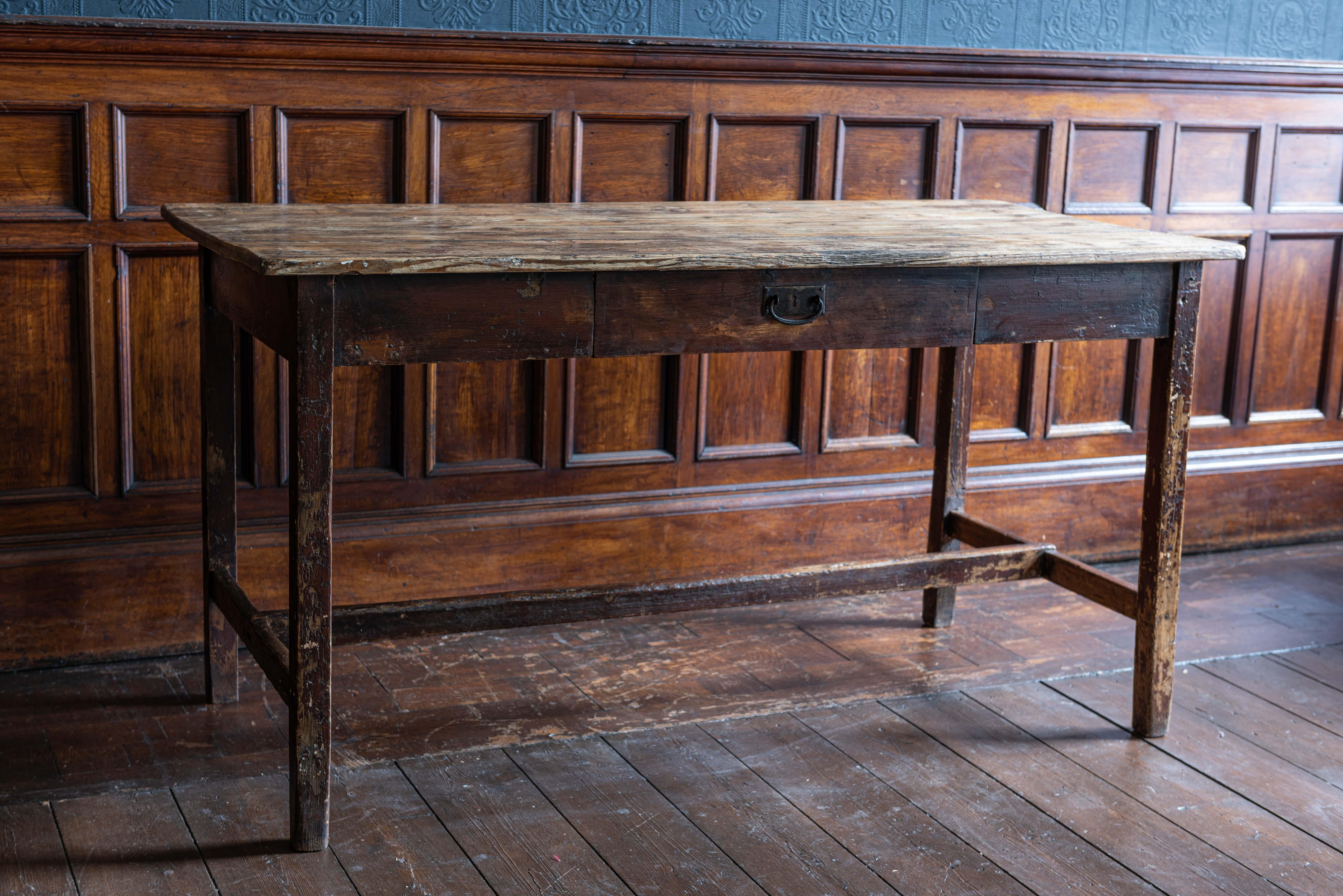English 19th Century Pine Lancashire Mill Table For Sale