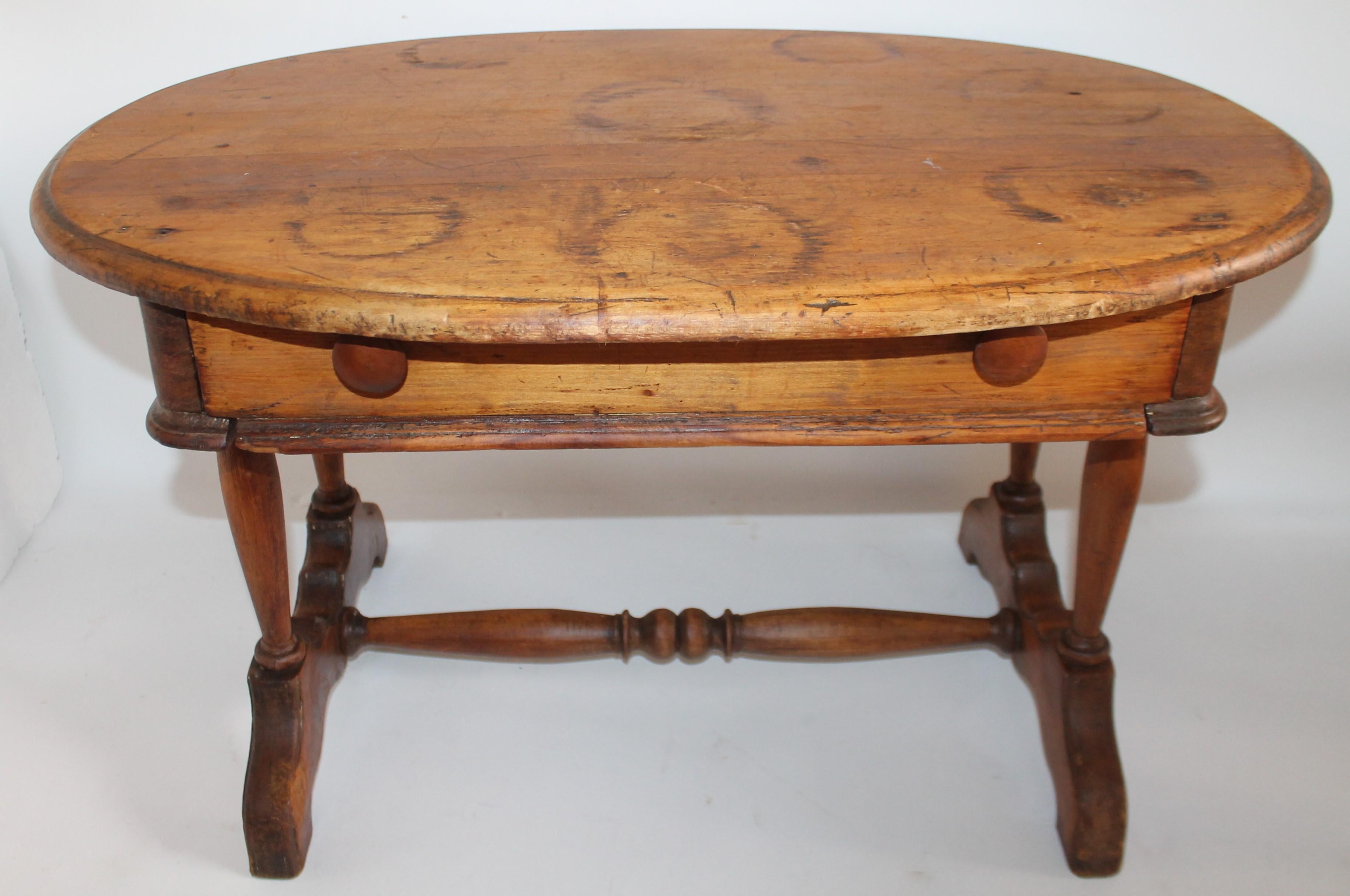 Adirondack 19th Century Pine Oval Coffee / Side Small Table