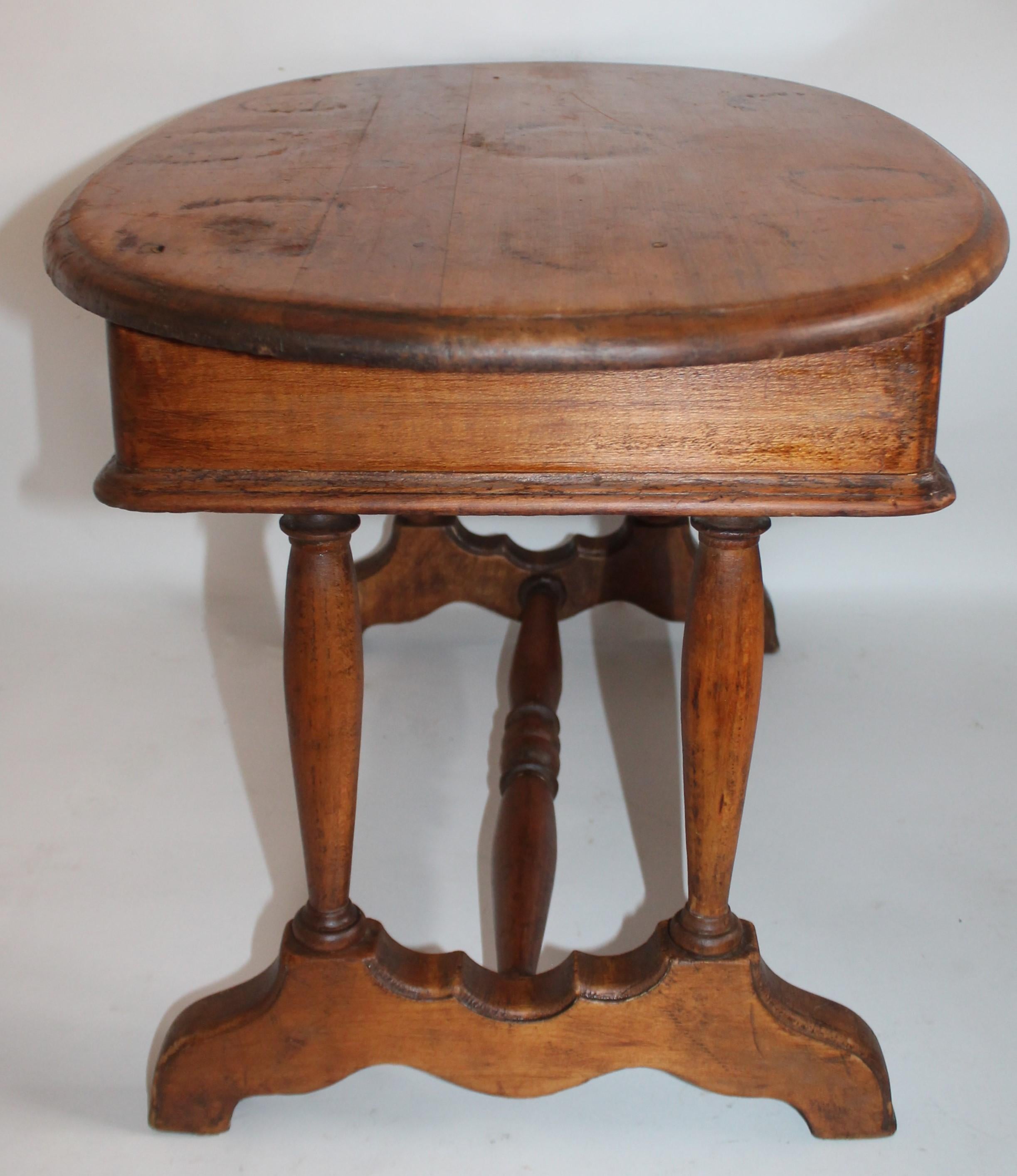 Hand-Crafted 19th Century Pine Oval Coffee / Side Small Table