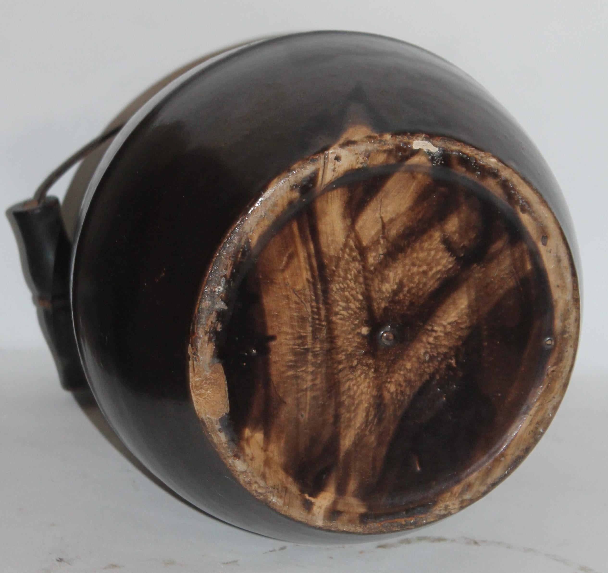 2 pichets à beurre en poterie avec poignées en fil de fer d'origine, 19ème siècle Bon état - En vente à Los Angeles, CA
