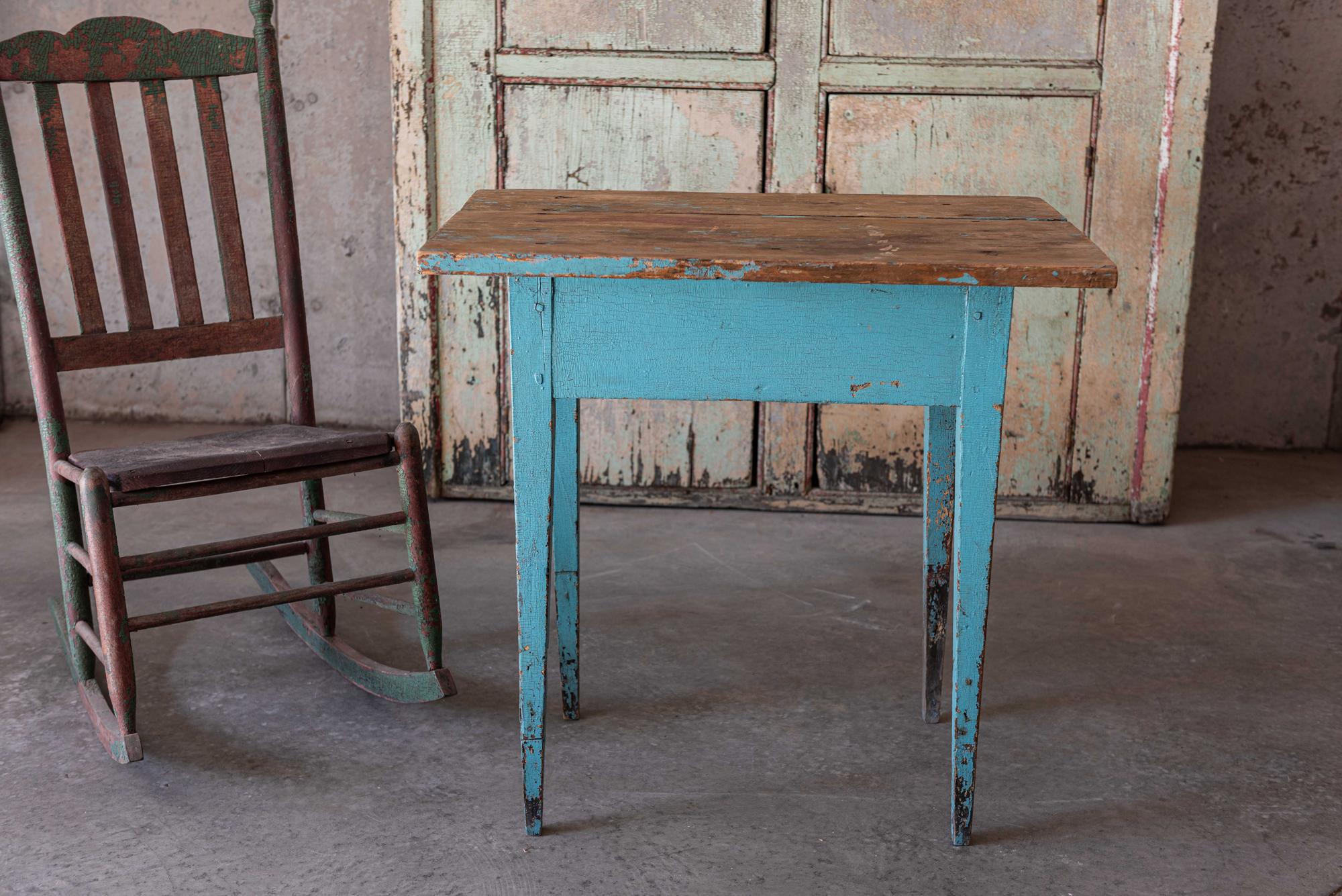 19thC Country Rustic Painted Side Table 2
