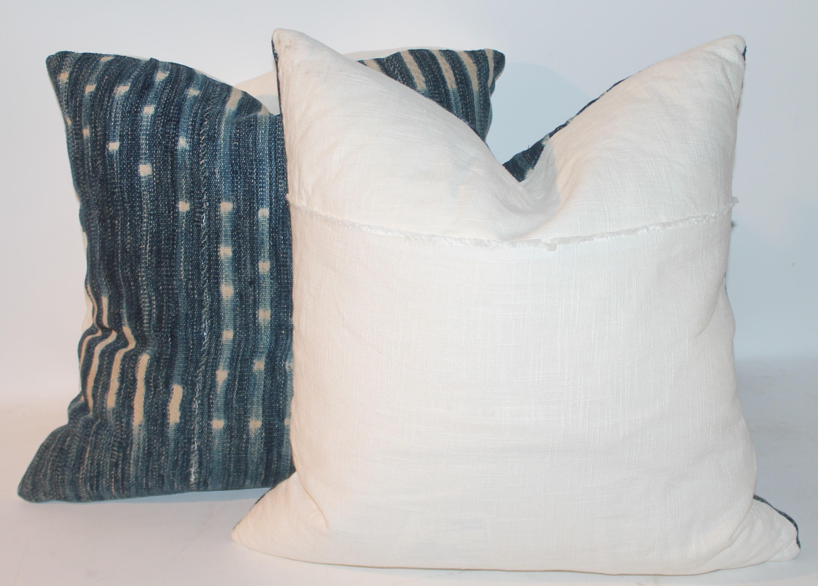 Hand-Crafted 19Thc Printed Linen Pillows, Pair For Sale
