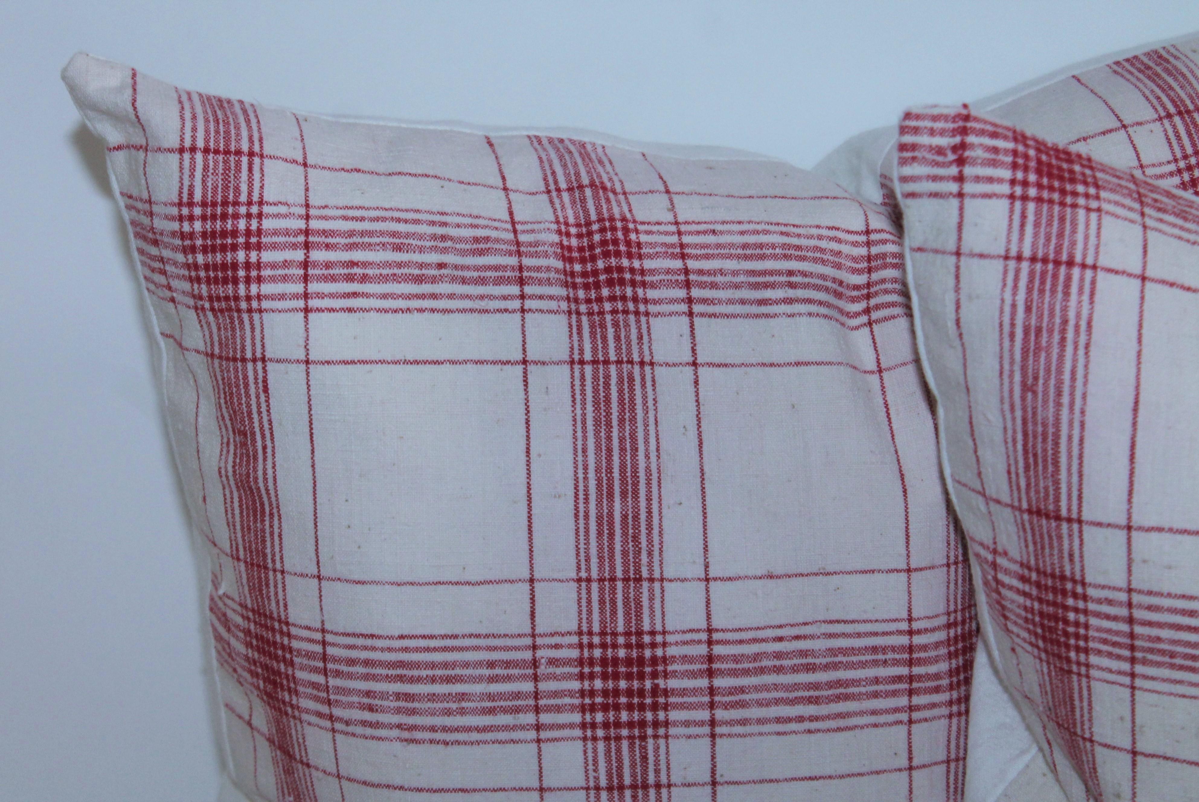 American 19th Century Red and White Homespun Linen Pillows For Sale