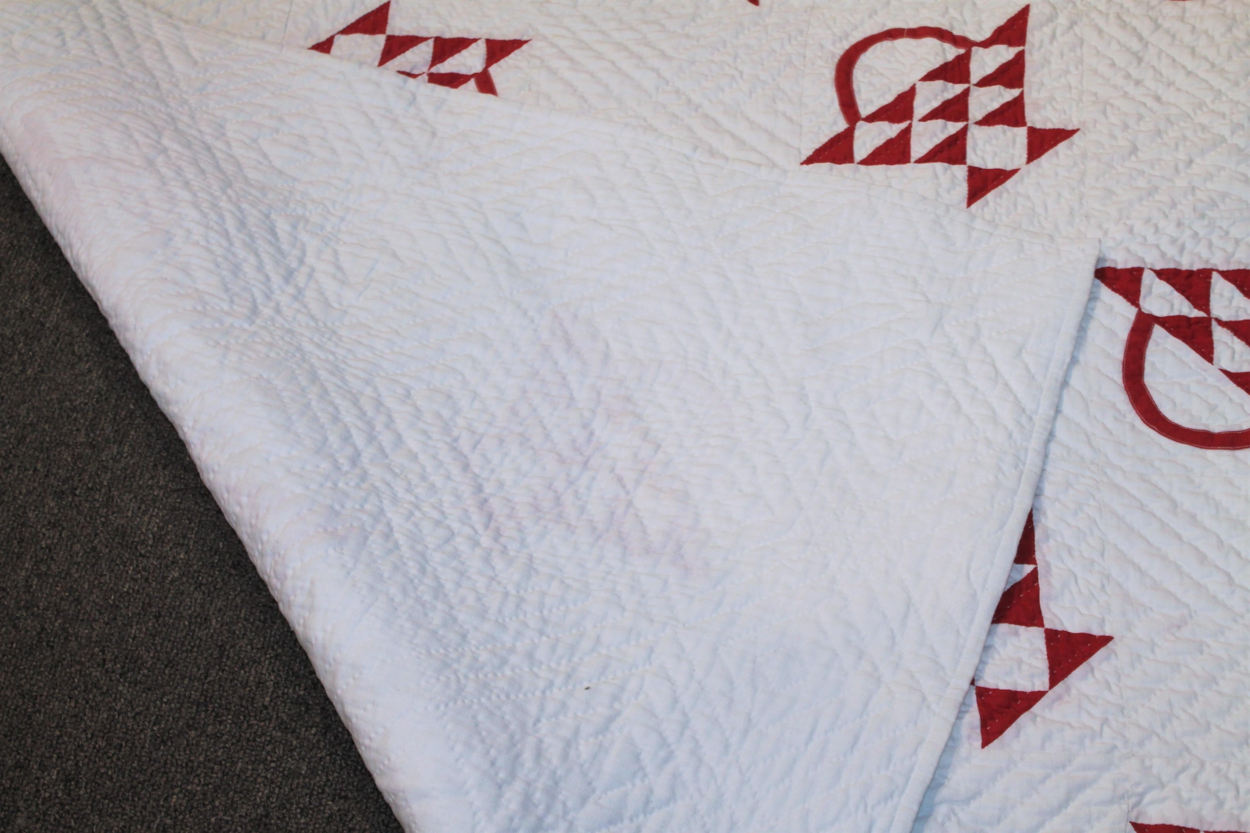 19th Century Red and White Basket Crib Quilt In Good Condition In Los Angeles, CA