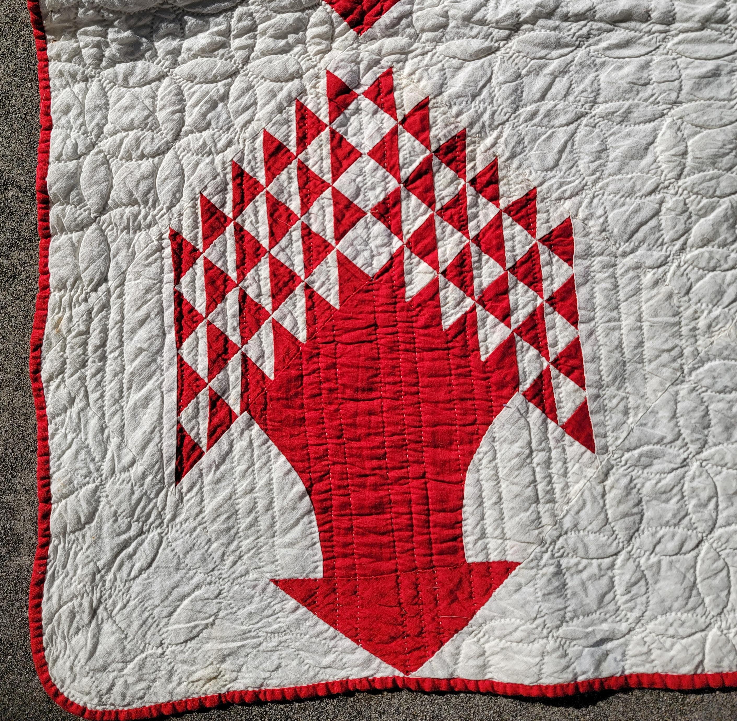 Fantastic hand quilted and very finely pieced 19thc tree of life quilt from Ohio. The condition is very good.