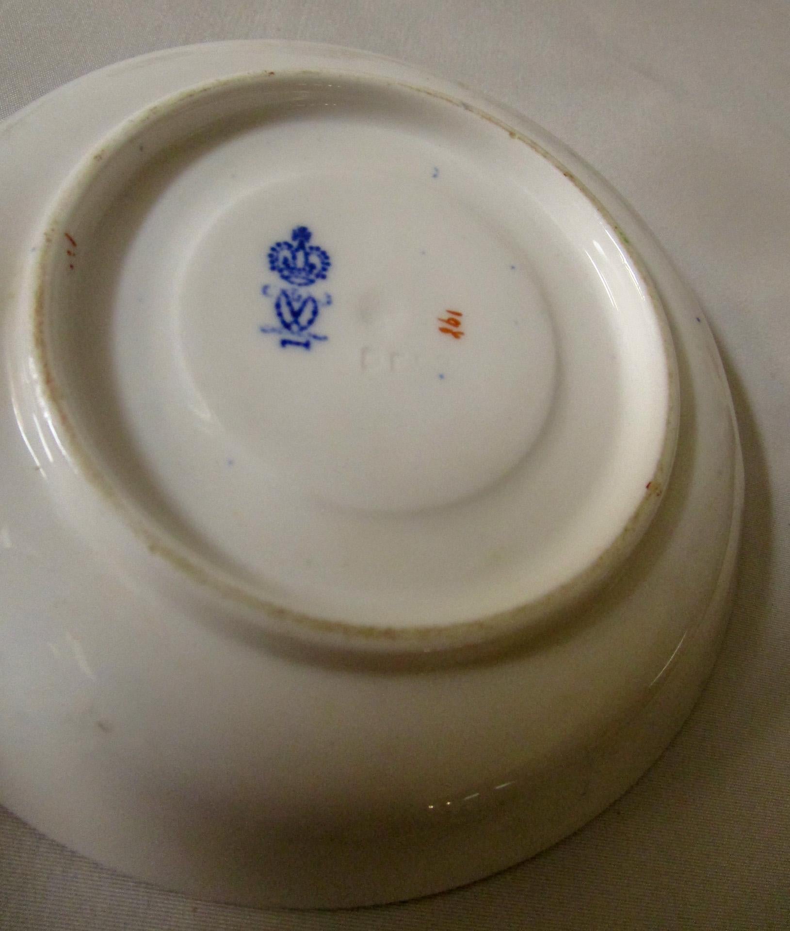 19thc Royal Crown Derby Demitasse Service for Eight Chinoiserie Imari Pattern  For Sale 2