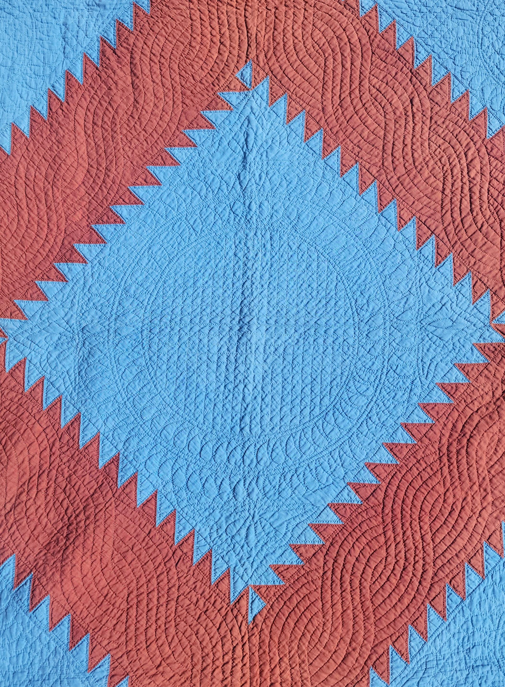 19Thc Cotton saw tooth diamond in a square quilt from Lancaster County,Pennsylvania circa 1870-1880.Notice the fine detailed quilting and wonderful piecework.
The condition is pristine.