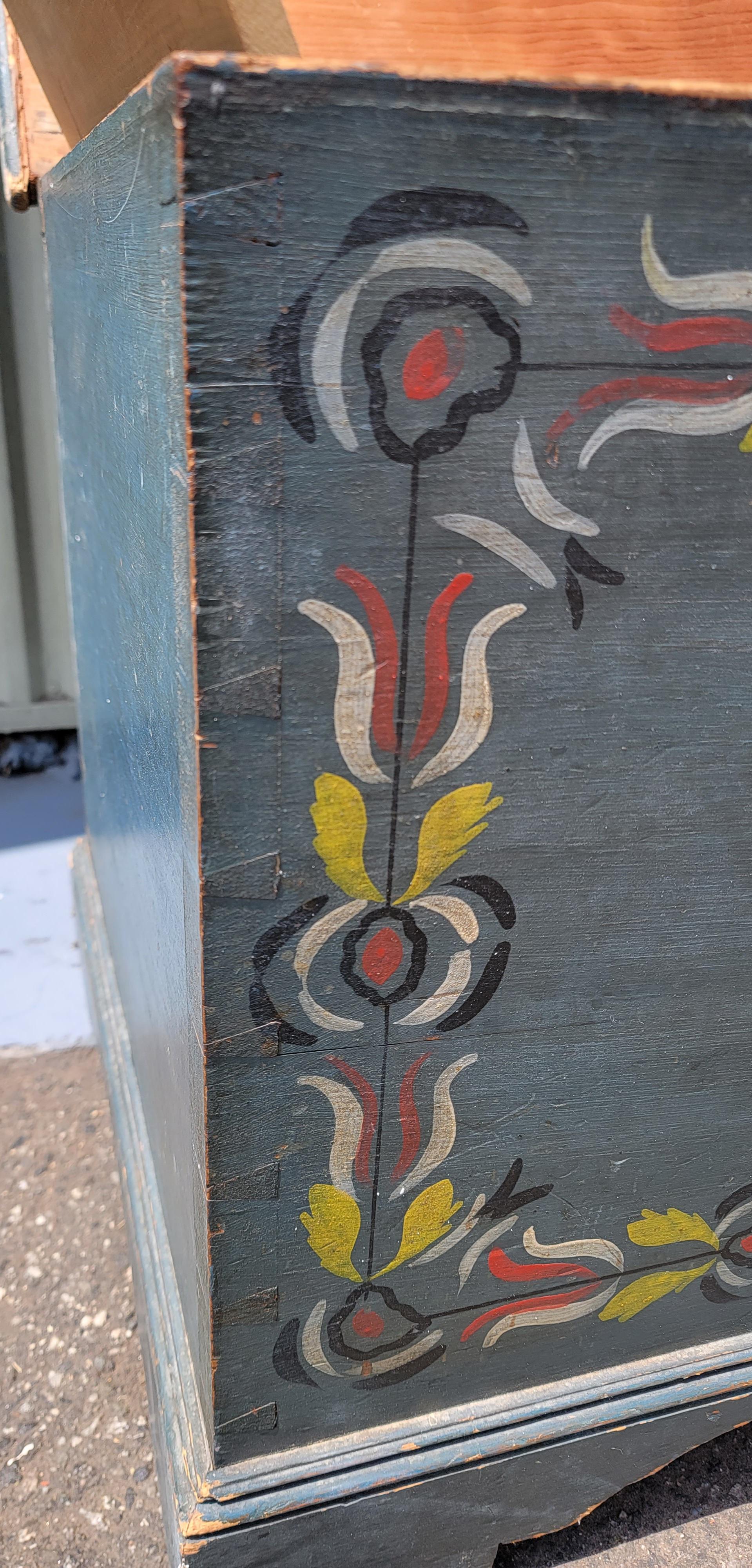 19Thc Schoharie County, New York Paint Decorated Blanket Chest For Sale 3