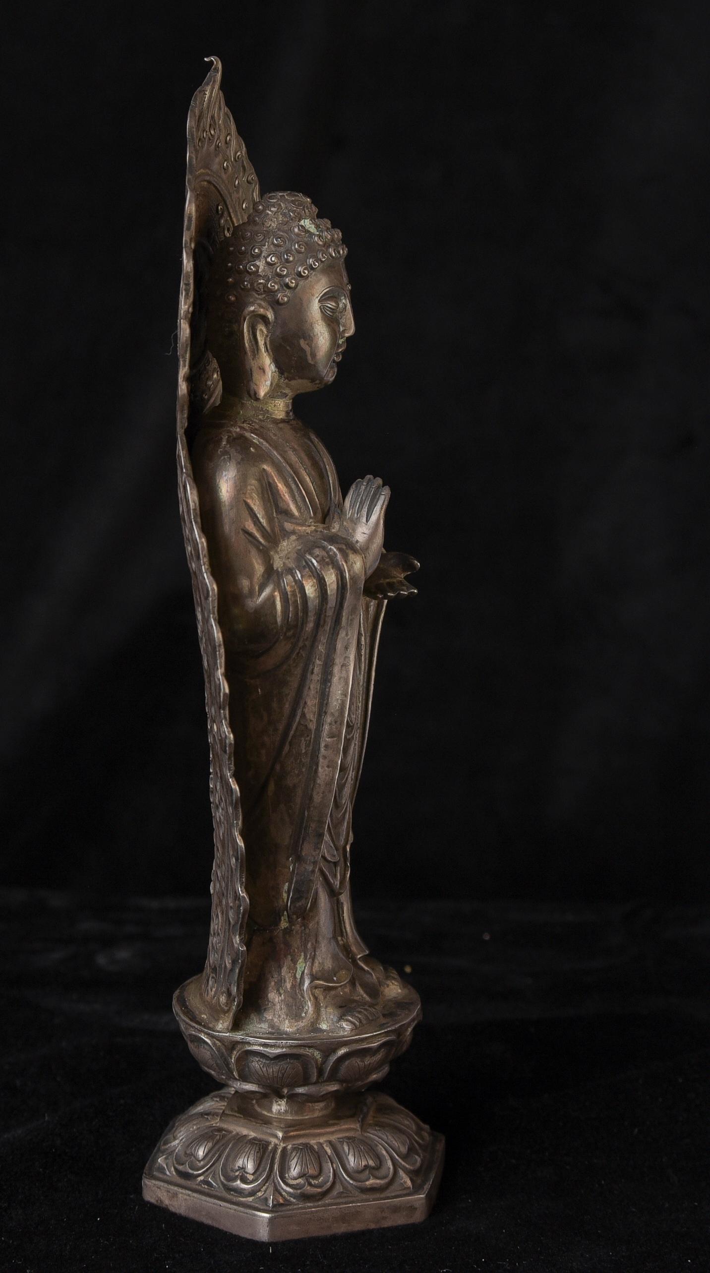 Moulage Bouddha coréen en argent du XIXe siècle. Très bon 10329 en vente