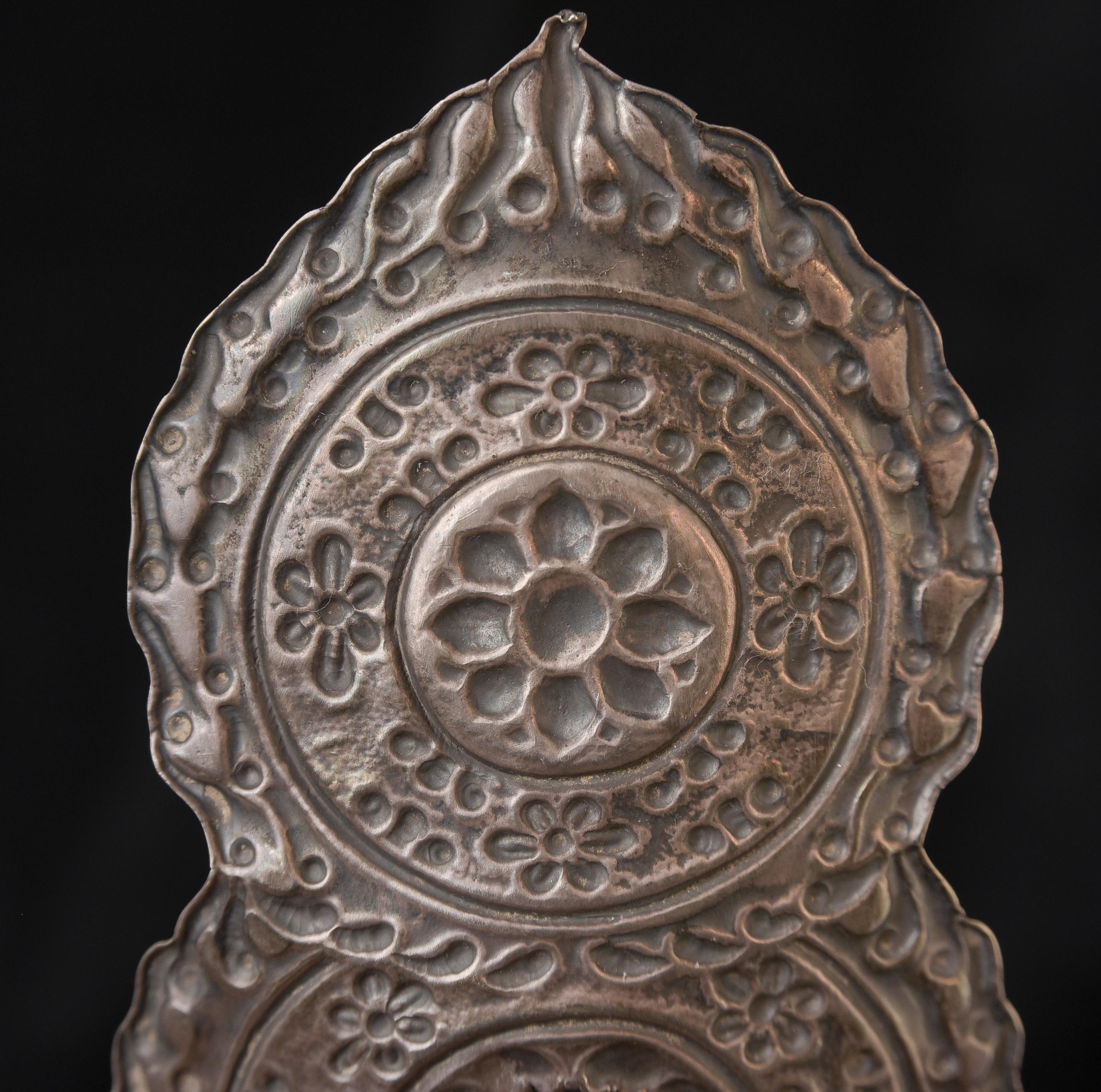 Bouddha coréen en argent du XIXe siècle. Très bon 10329 en vente 2