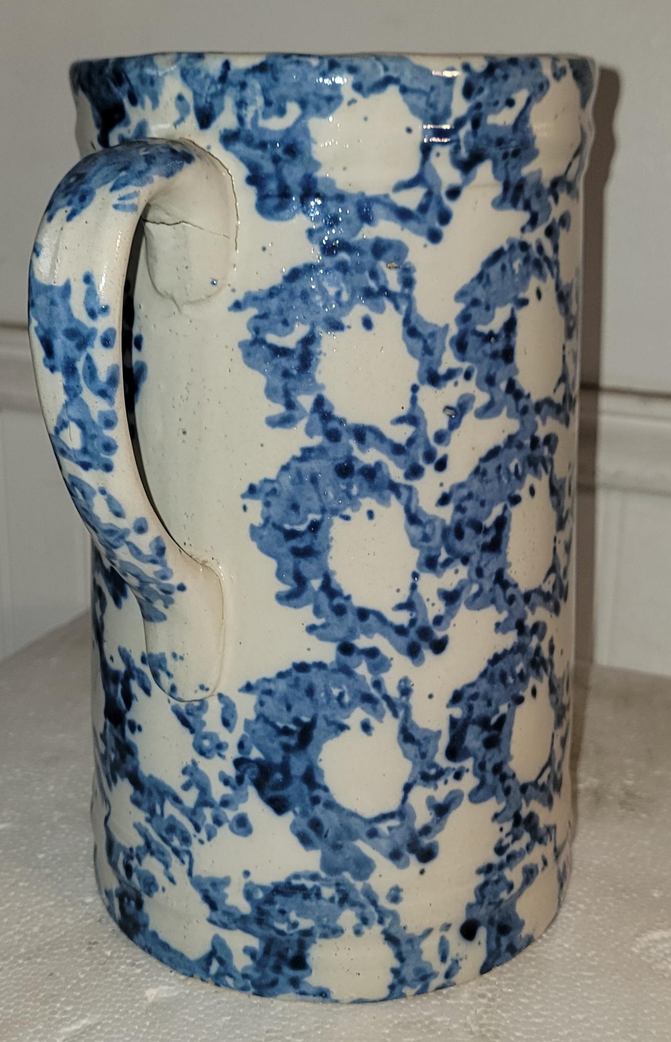 Fait main Pichet en éponge à anneau de fumée du 19e siècle en vente