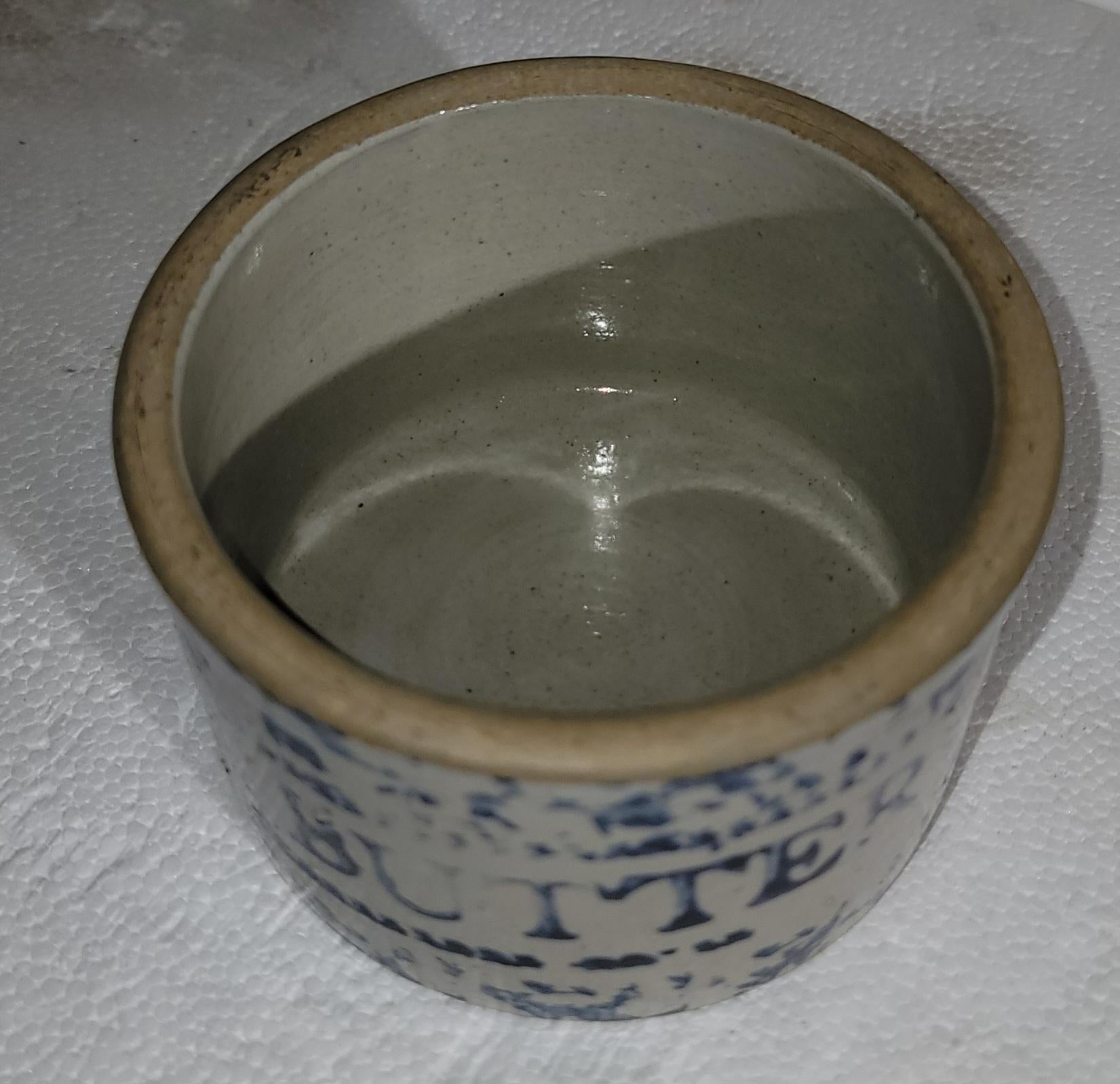American 19Thc Sponge Pottery Butter Crock ( mini size ) For Sale