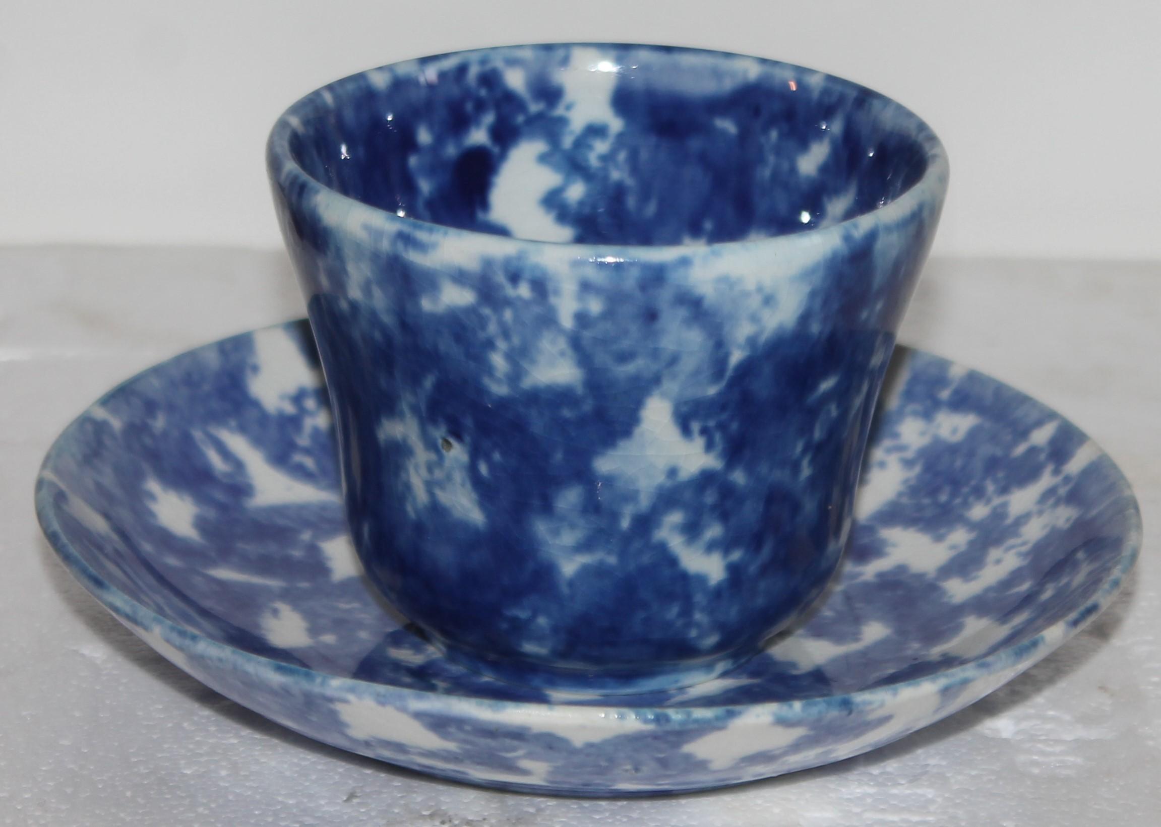 19thc Sponge Ware Cup and Saucers, Set of Four For Sale 4