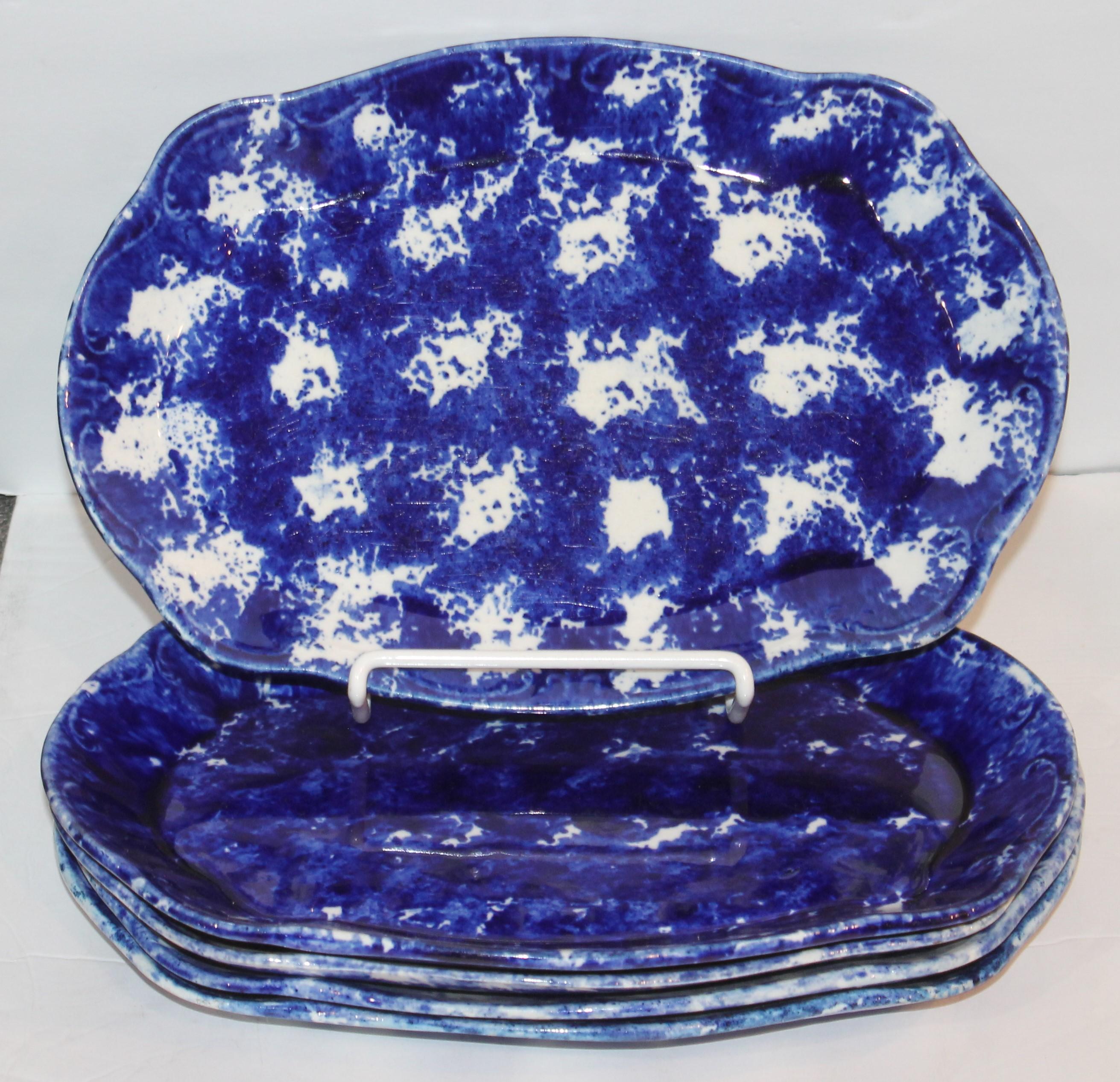 19th Century Sponge Ware Platters and Bowls, 11 Pieces Collection In Good Condition For Sale In Los Angeles, CA