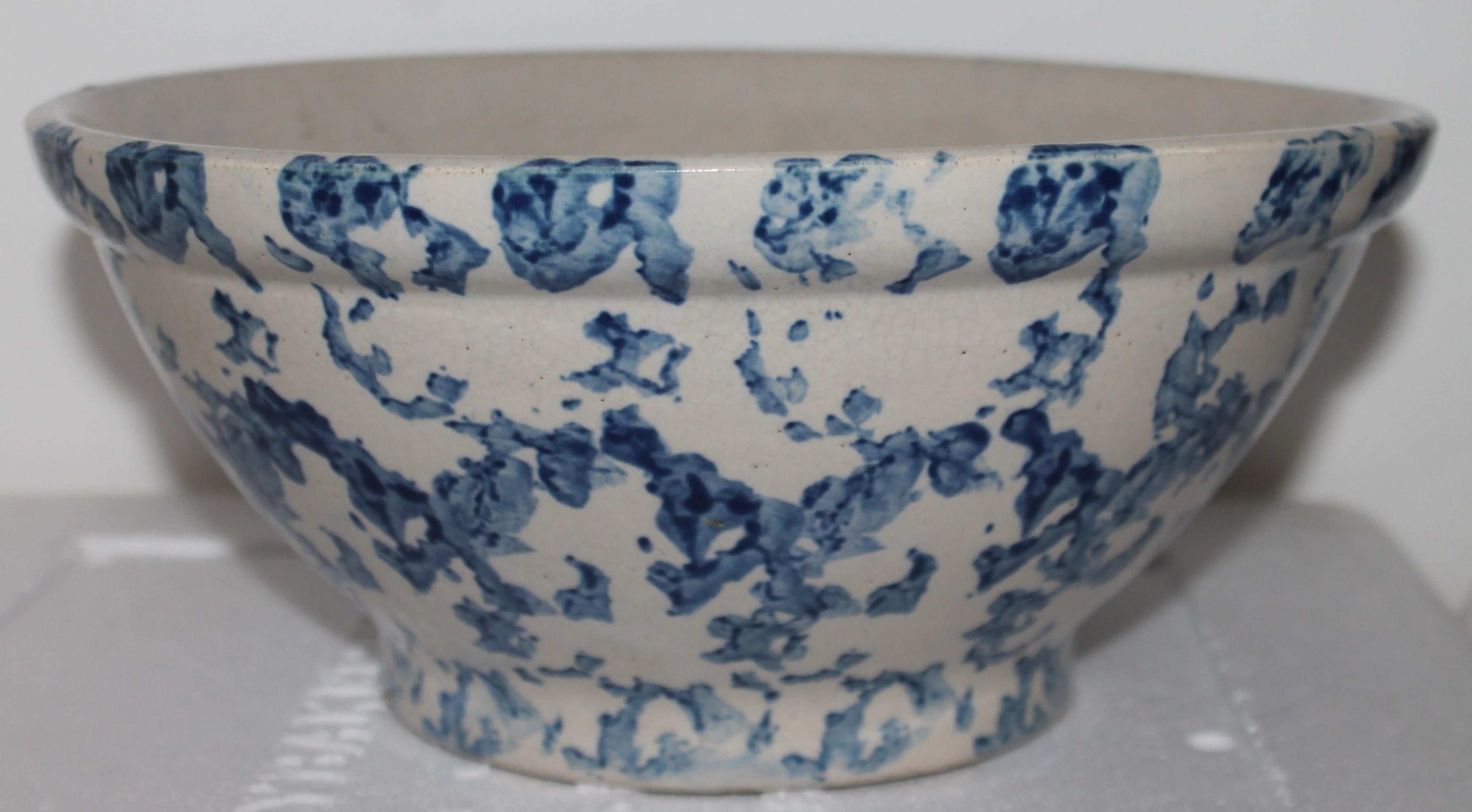 Hand-Painted 19Thc Sponge Ware Pottery Mixing Bowls, Pair For Sale