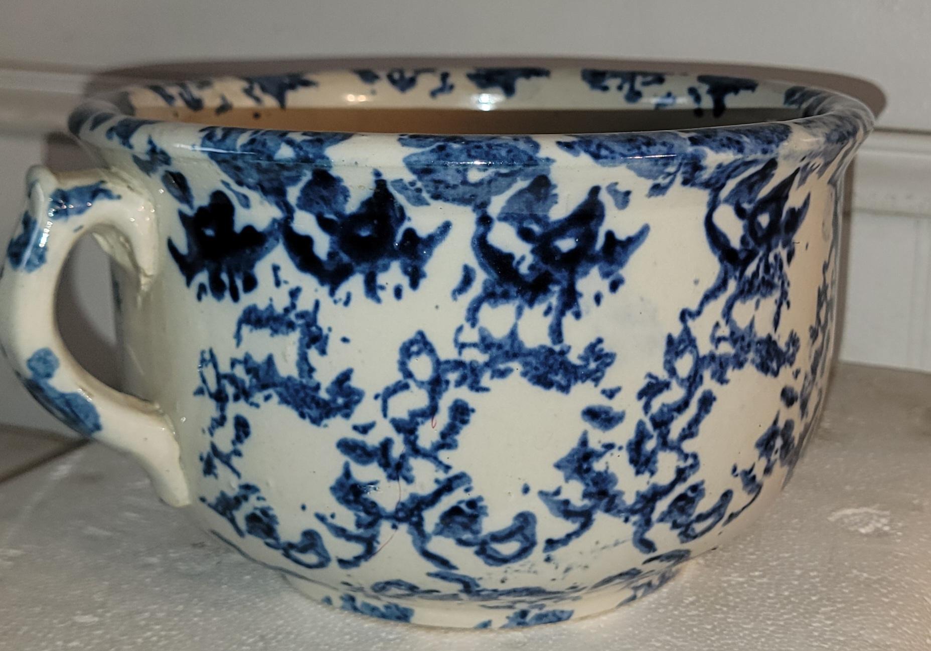 19. Jahrhundert Schwamm Ware Töpfchen (Volkskunst) im Angebot