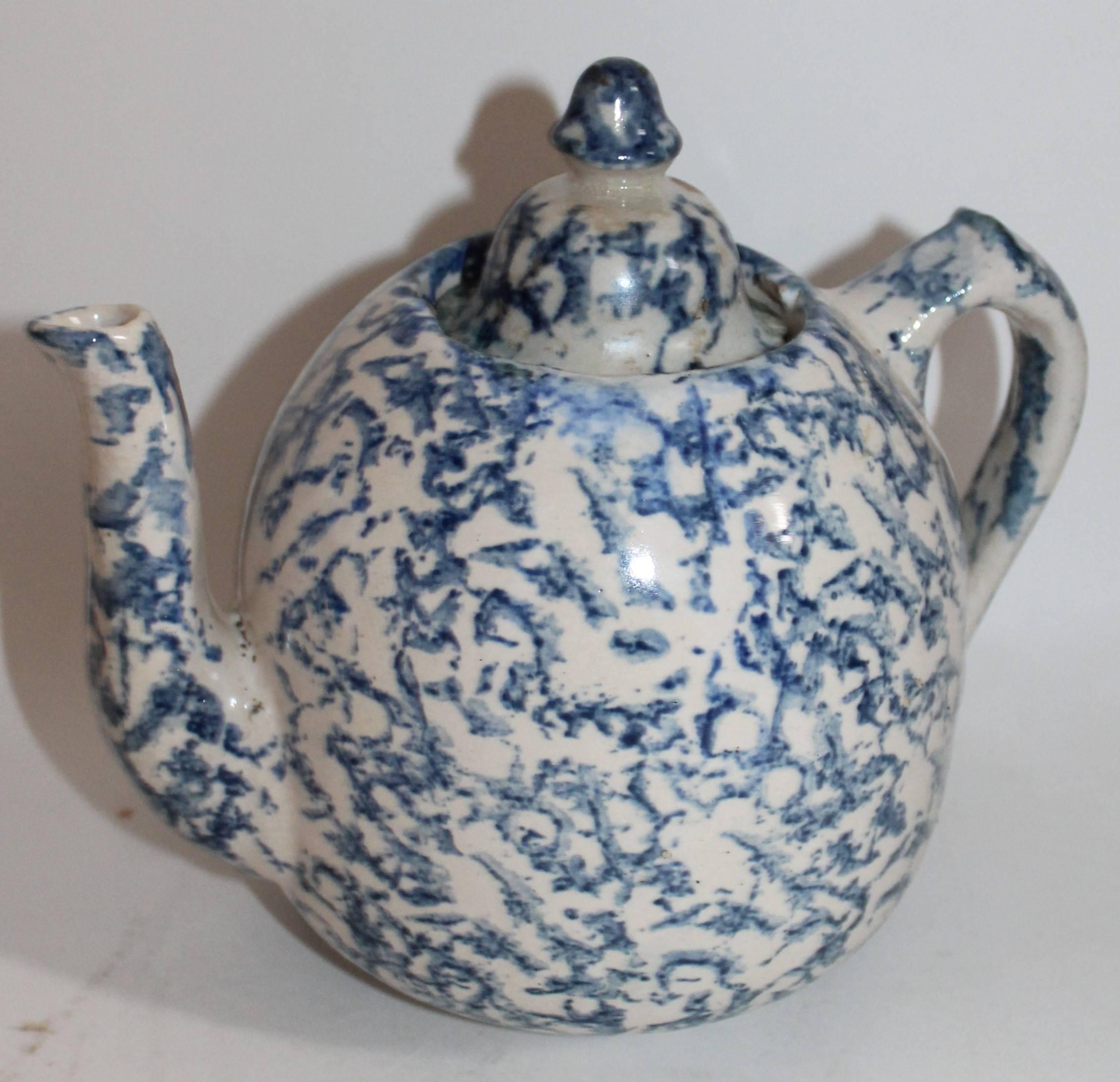 Country 19th Century Spongeware Tea Pot / Rare