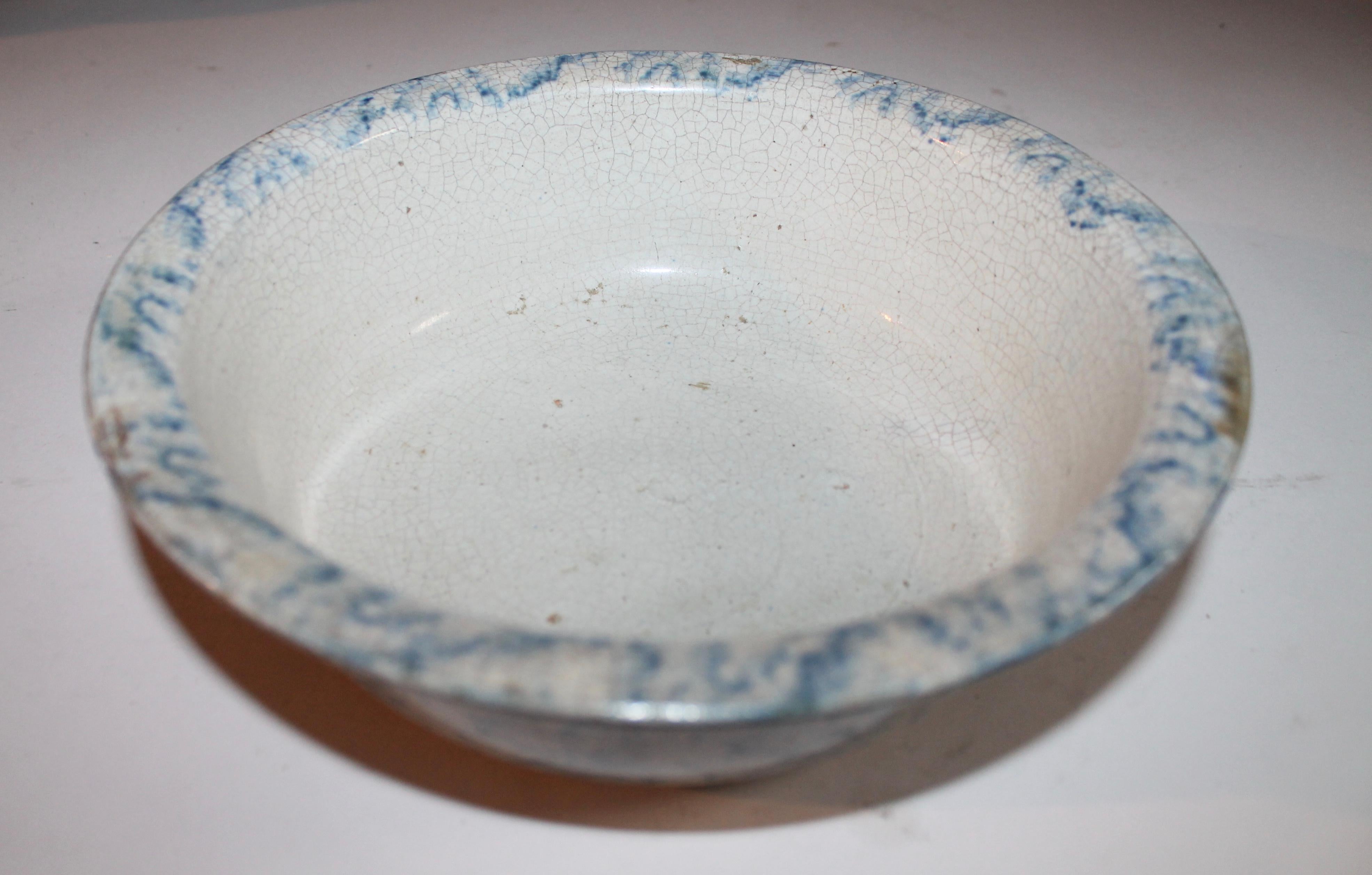 19th century spongeware pottery bowl in good condition. Great bake dish in good condition.