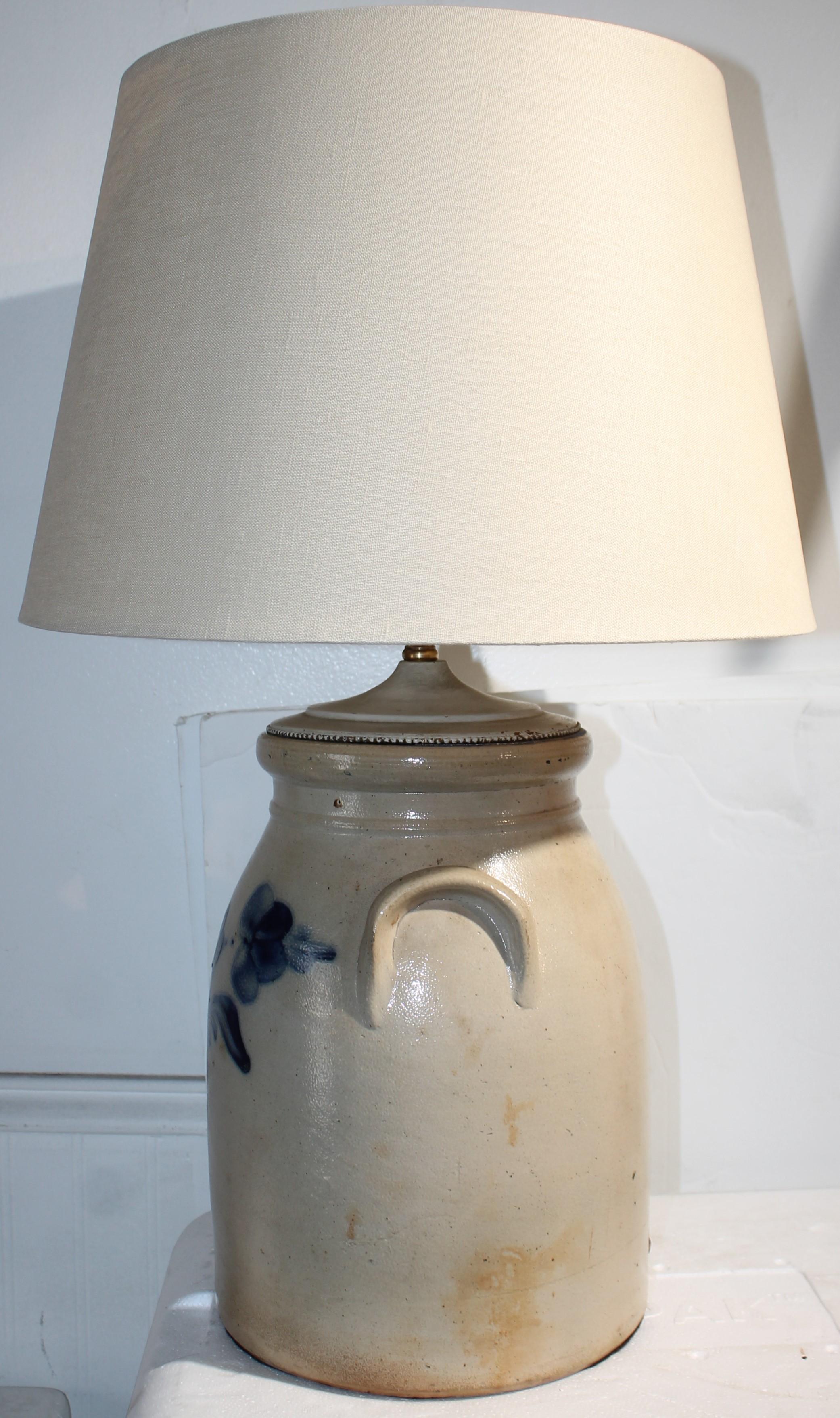 Adirondack Vase de lampe de table en grès du 19e siècle en vente