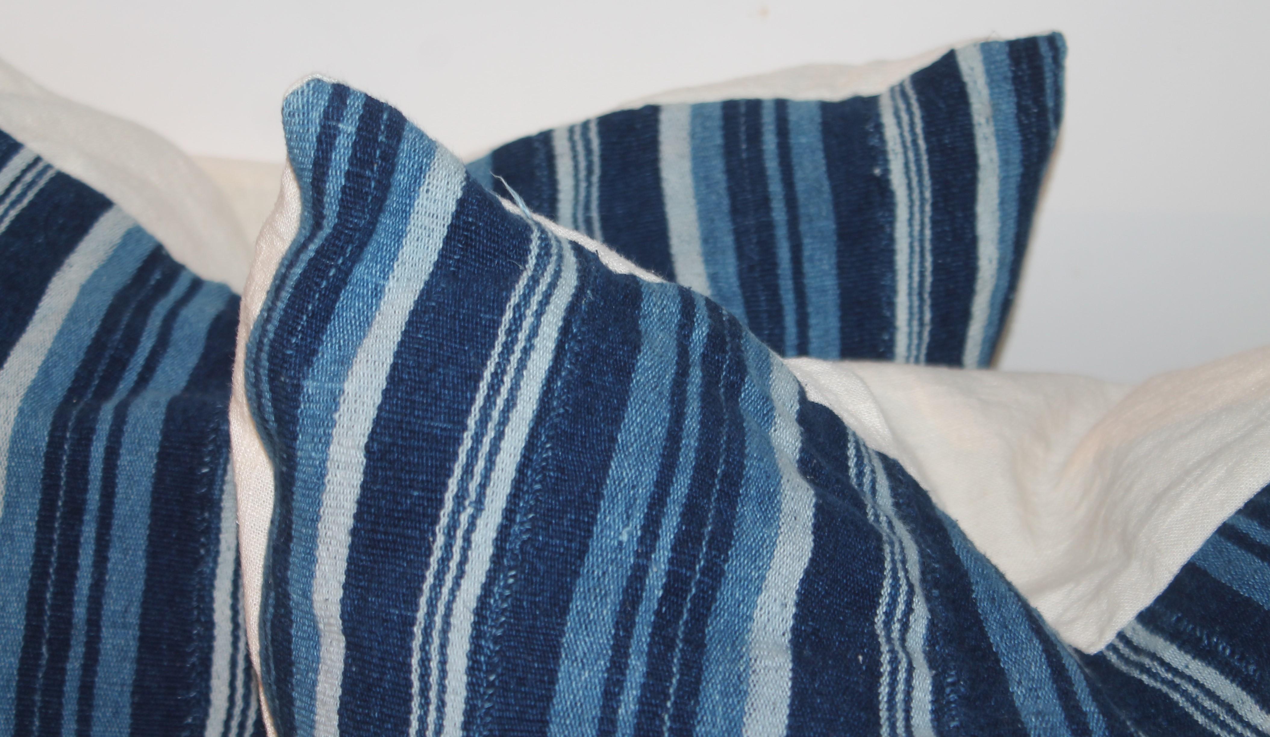 Fait main Oreillers en lin à rayures en tissu souple du XIXe siècle en vente