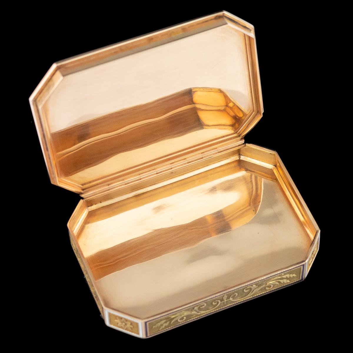 19th Century Swiss 18-Karat Gold and Enamel Snuff Box, circa 1800 3