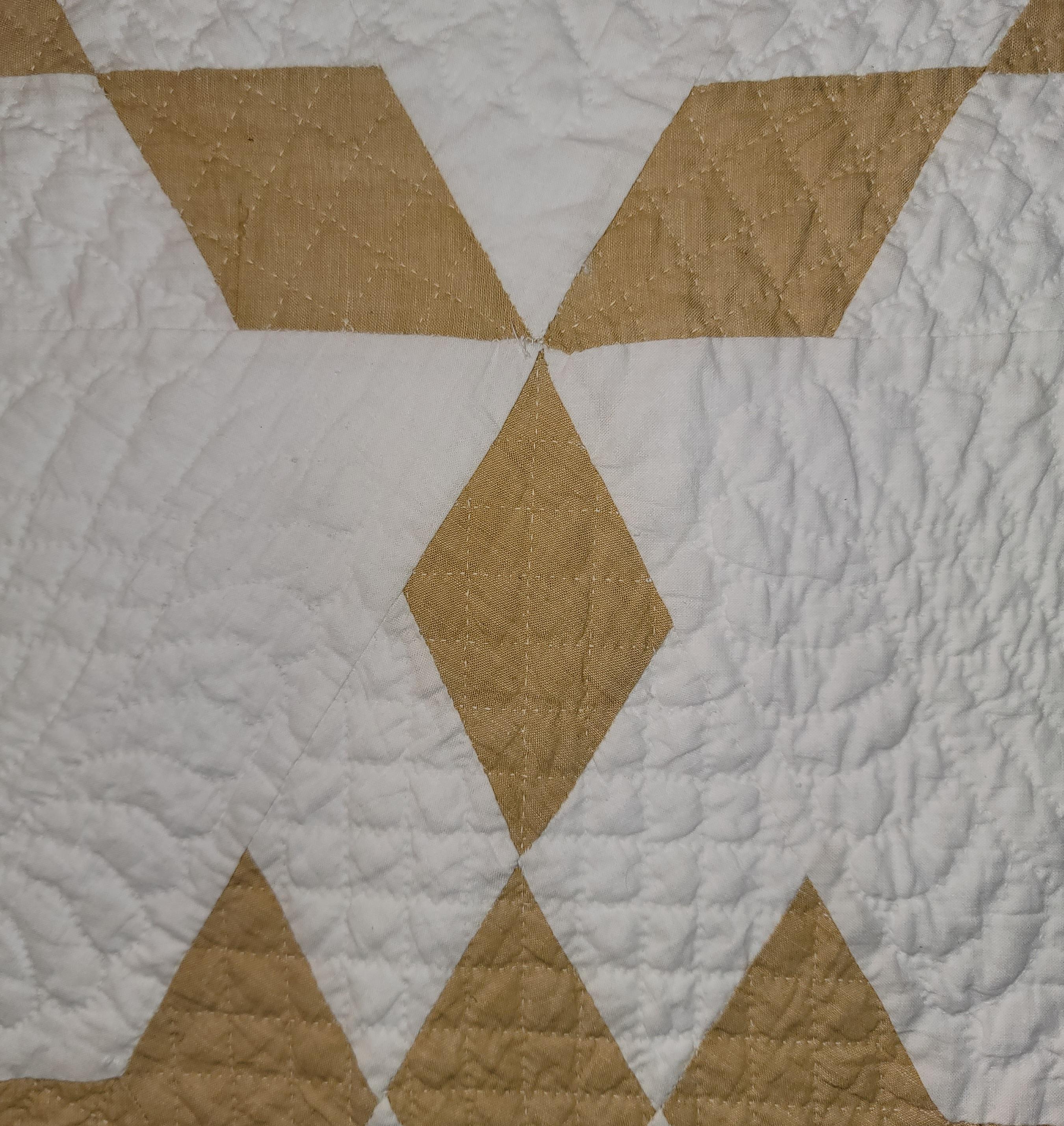 Hand-Crafted 19Thc Tan & White Star Variation Quilt For Sale