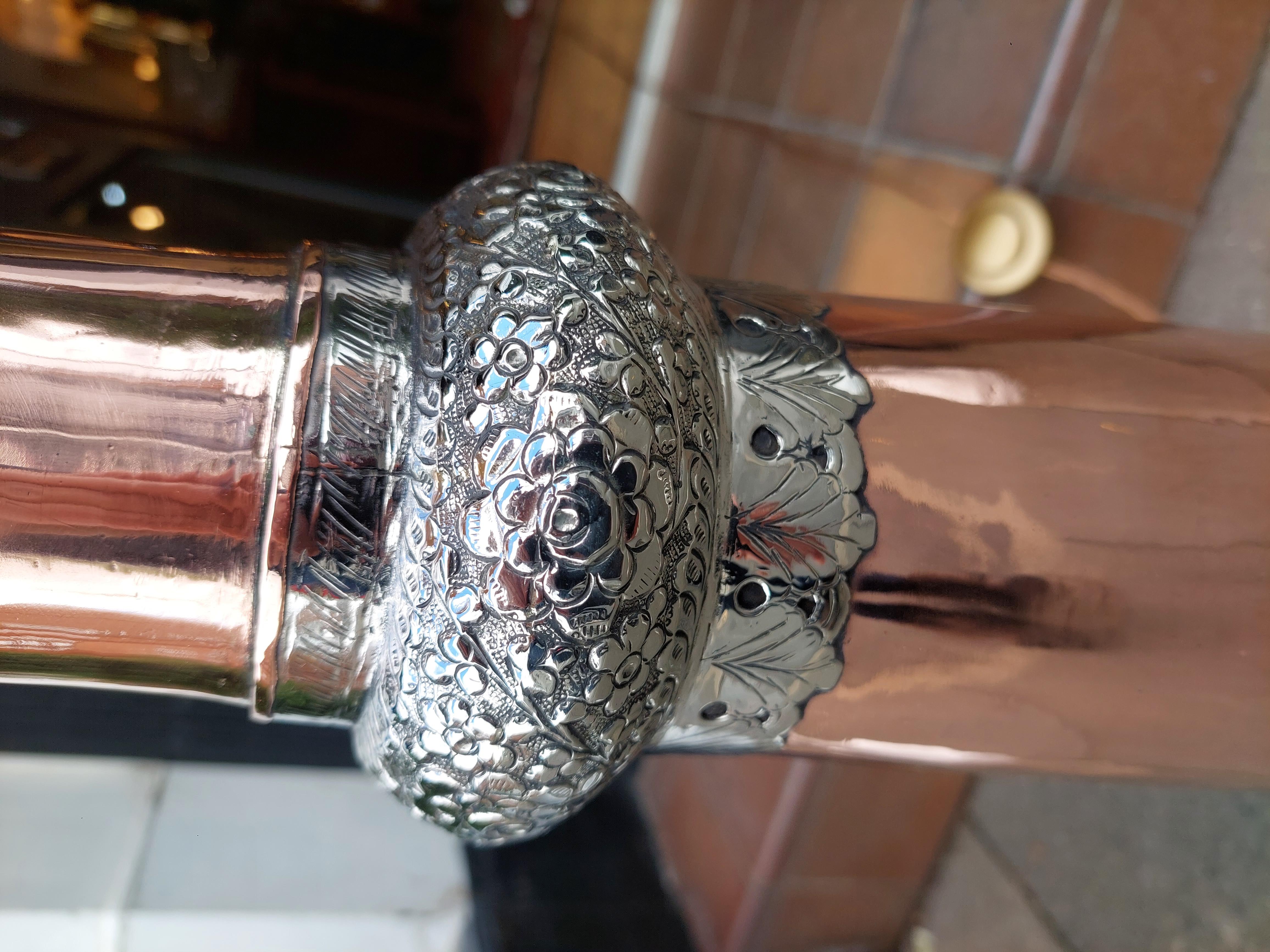 Argento Lampada standard cerimoniale tibetana in rame Horn del 19° secolo in vendita