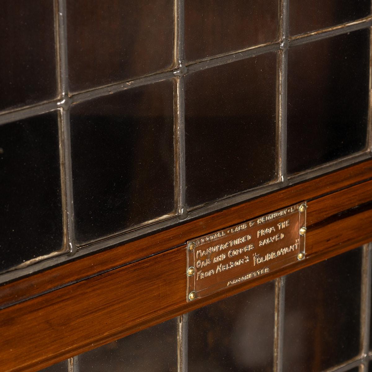 Armadietto angolare in legno del XIX secolo, Oak della HMS Foudroyant, la nave ammiraglia di Lord Nelson in vendita 7