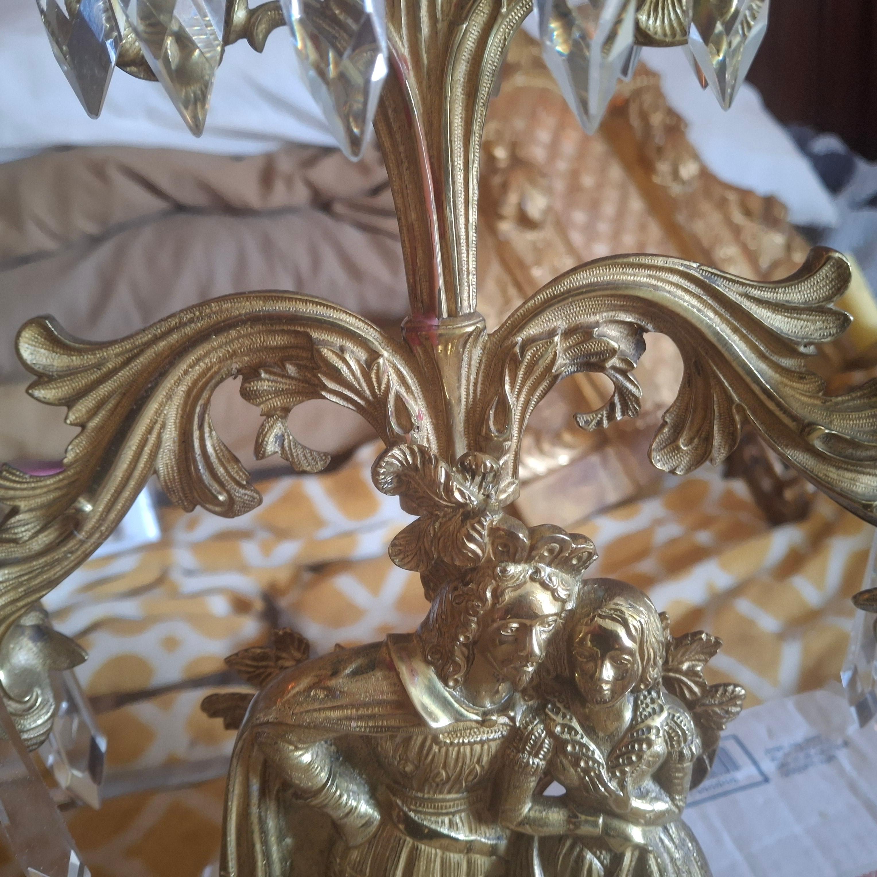 19. Jahrhundert Viktorianische vergoldete Bronze / Kristall Figural Kandelaber / Girandole im Angebot 4