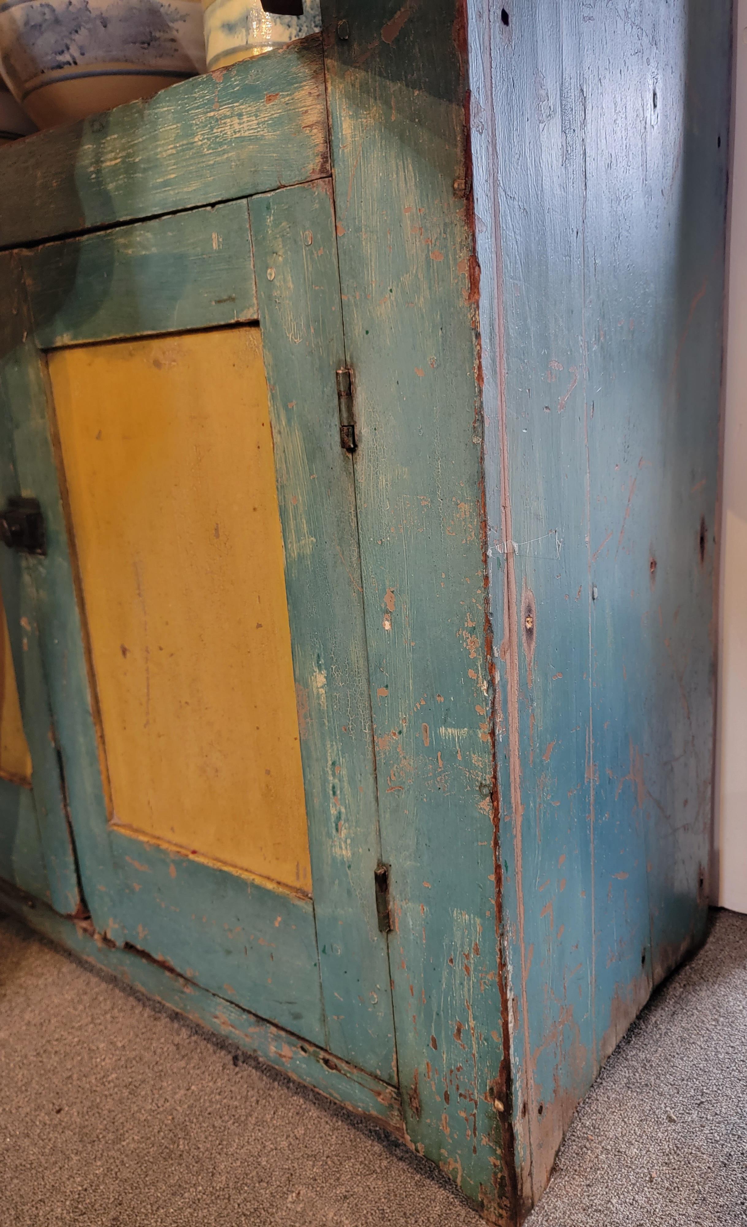 19Thc Wall Cupboard in Original Blue & Mustard Paint For Sale 4