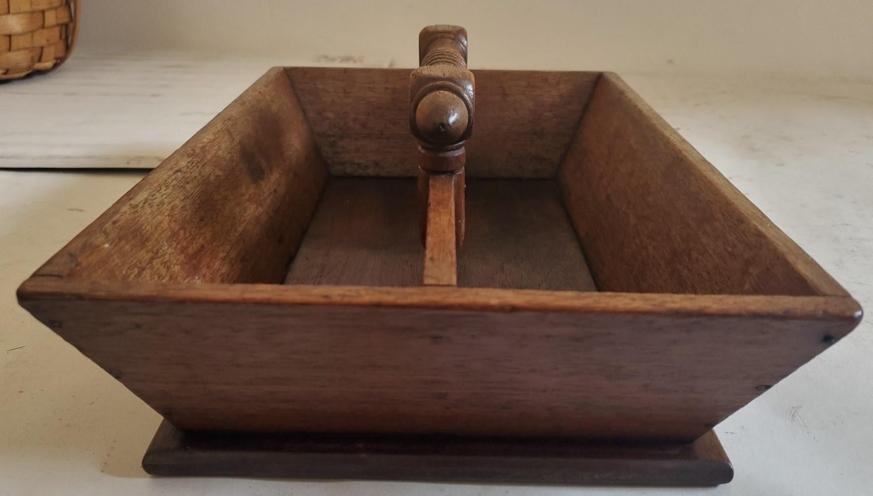 This finely handmade 19th century walnut cutlery box is in fine condition and retains a nice mellow patina. Great for so many different uses. Super cool for outgoing mail or bills! Notice the fine detail hand carved handle.