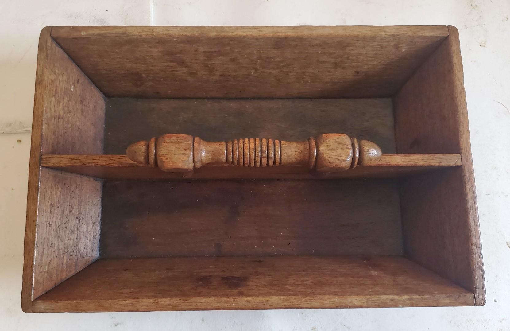 Hand-Crafted 19th Century Walnut Cutlery Box For Sale