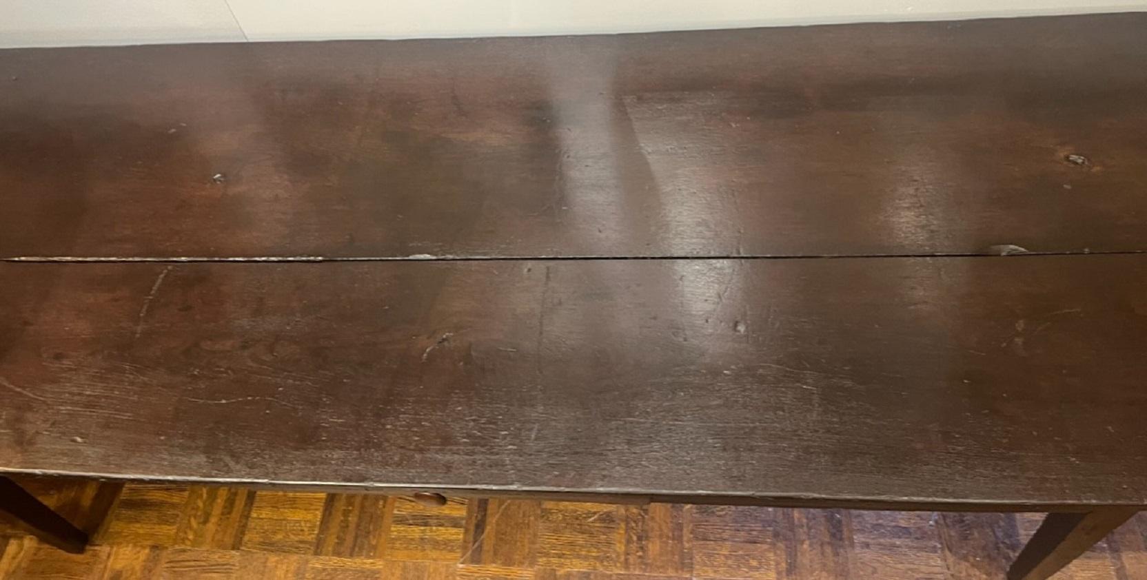 19Thc Walnut Harvest Table With Drawer In Good Condition For Sale In Los Angeles, CA