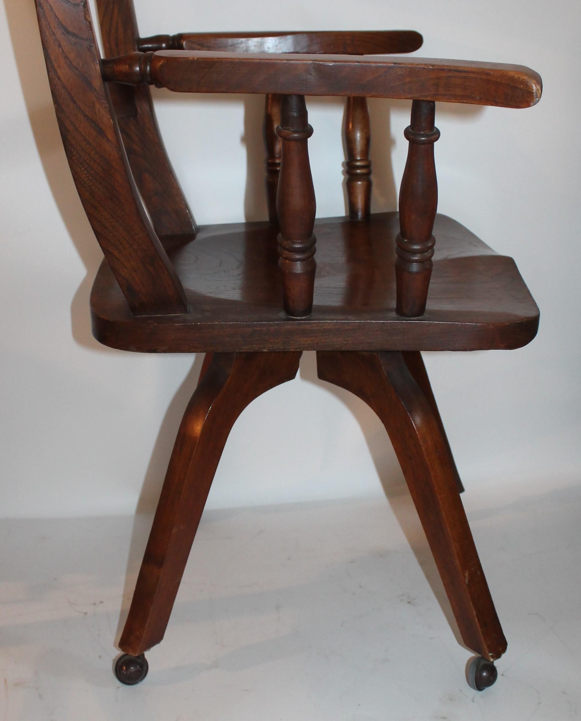 American 19th Century Walnut Office or Computer Chair For Sale