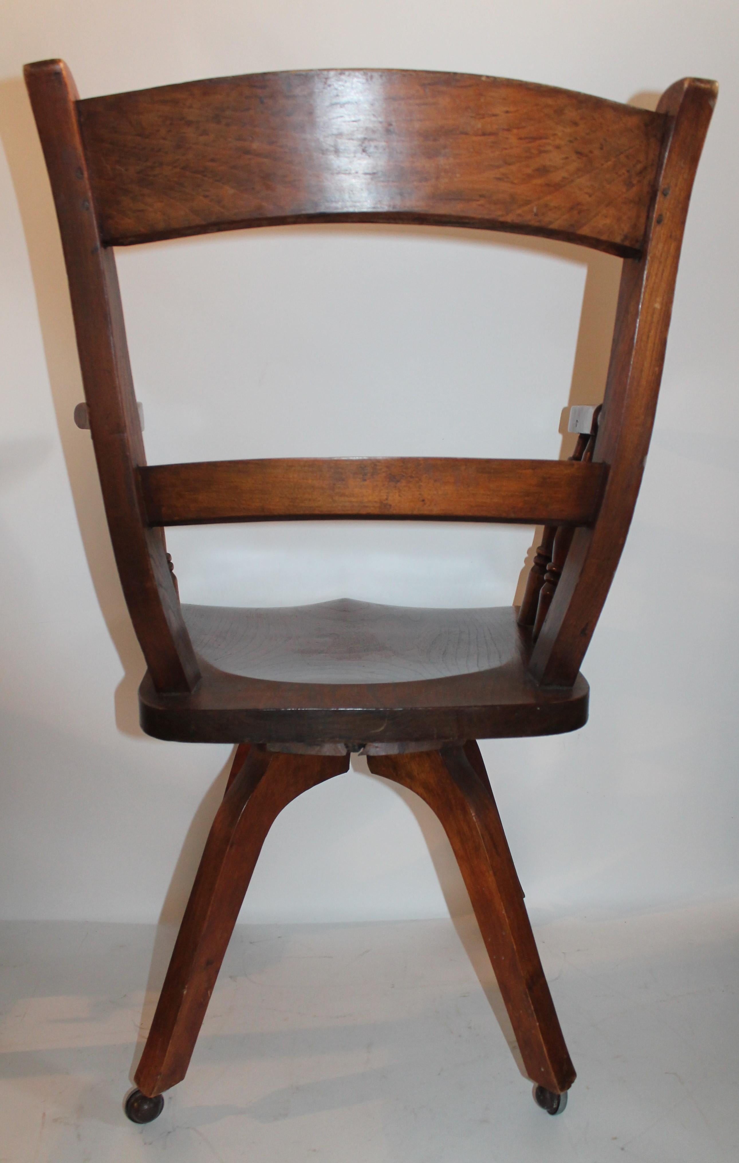 Hand-Crafted 19th Century Walnut Office or Computer Chair For Sale