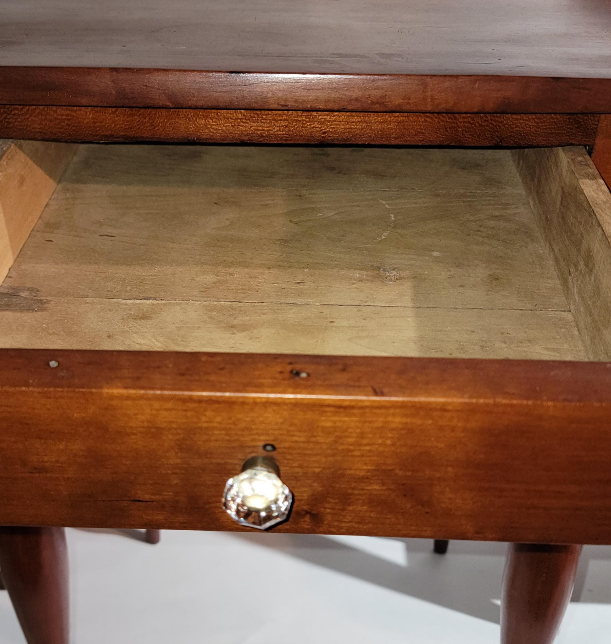 American 19th Century Walnut Side Table from Pennsylvania For Sale