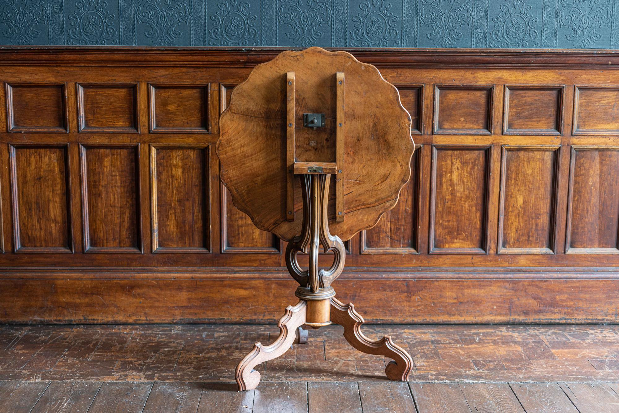 British 19th Century Walnut Tilt-Top Centre Table