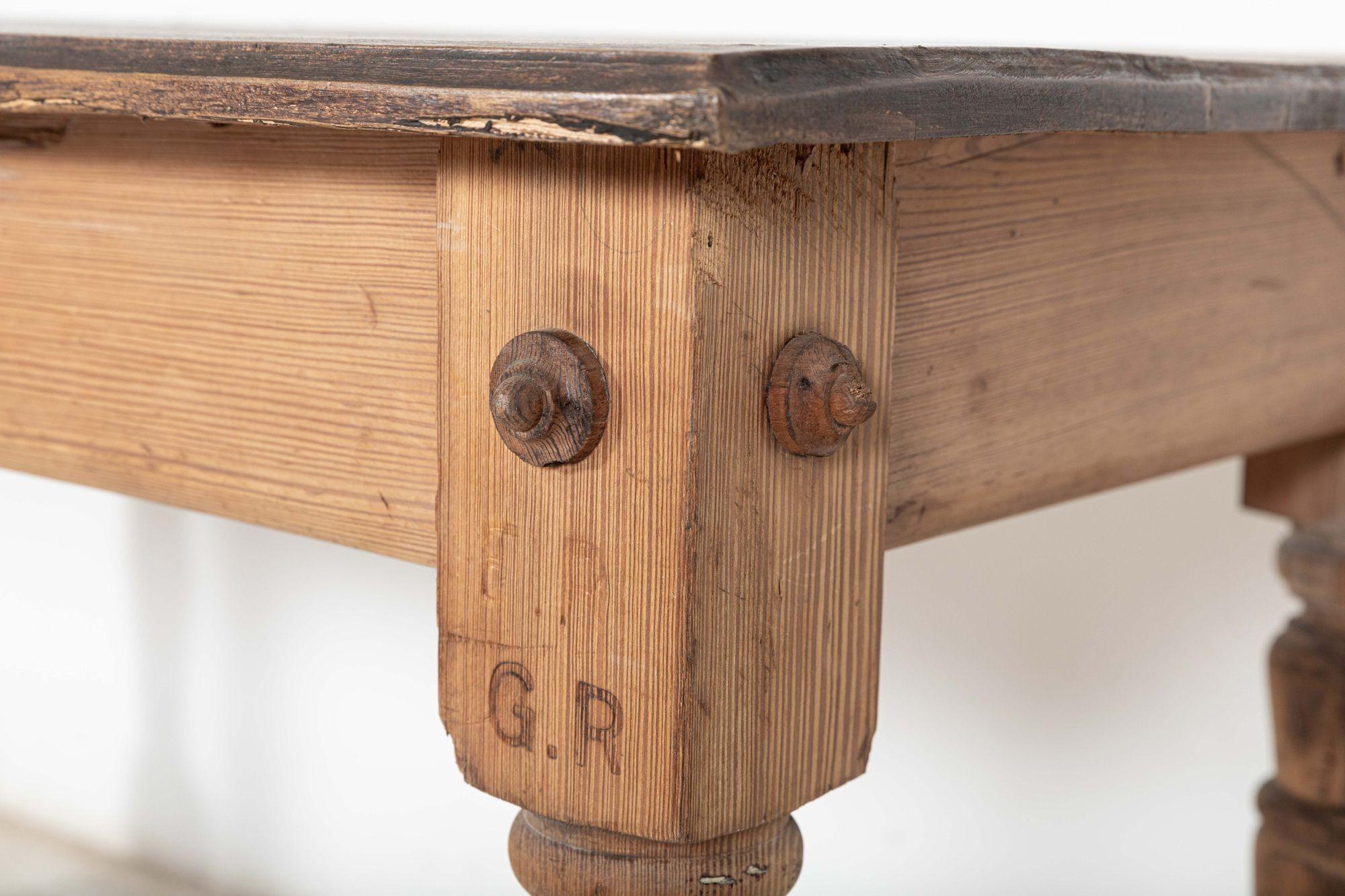 Comptoir de triage /table de bureau de poste en pin gallois du 19ème siècle en vente 12