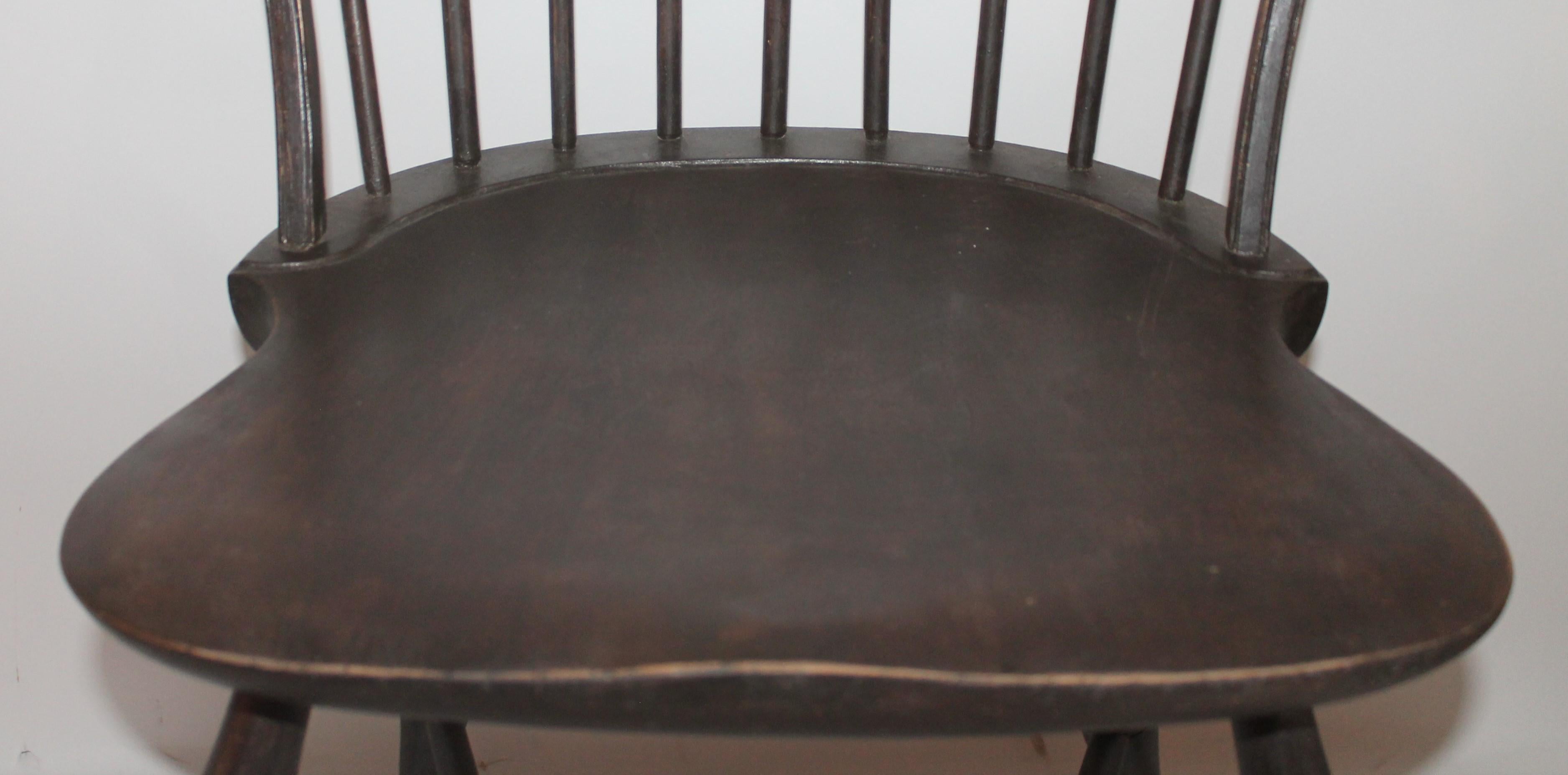 Hand-Crafted 19th Century Windsor Chair with Balloon Back For Sale