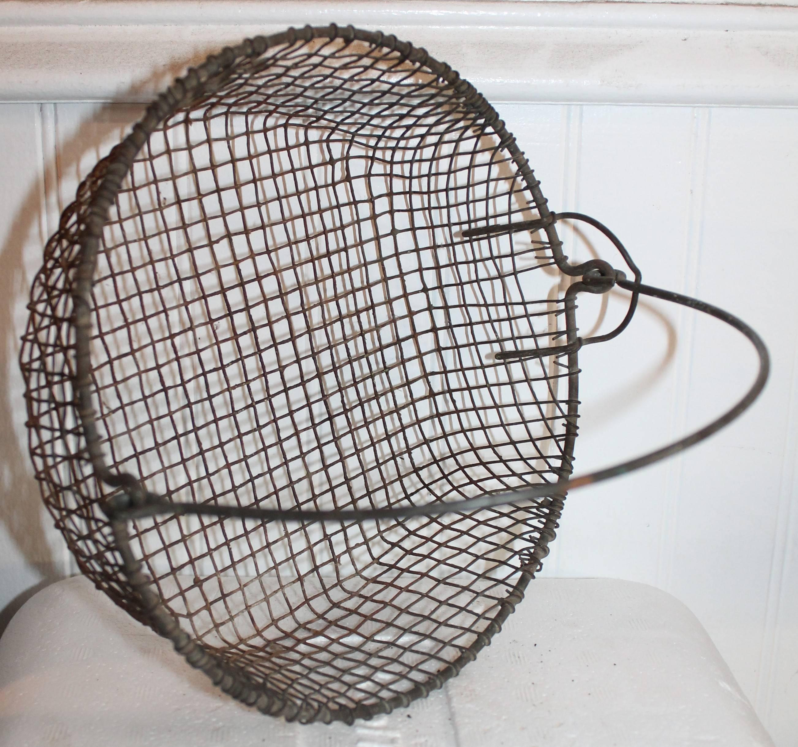 19th Century Wire Basket with Six-Stone Lemons In Good Condition For Sale In Los Angeles, CA