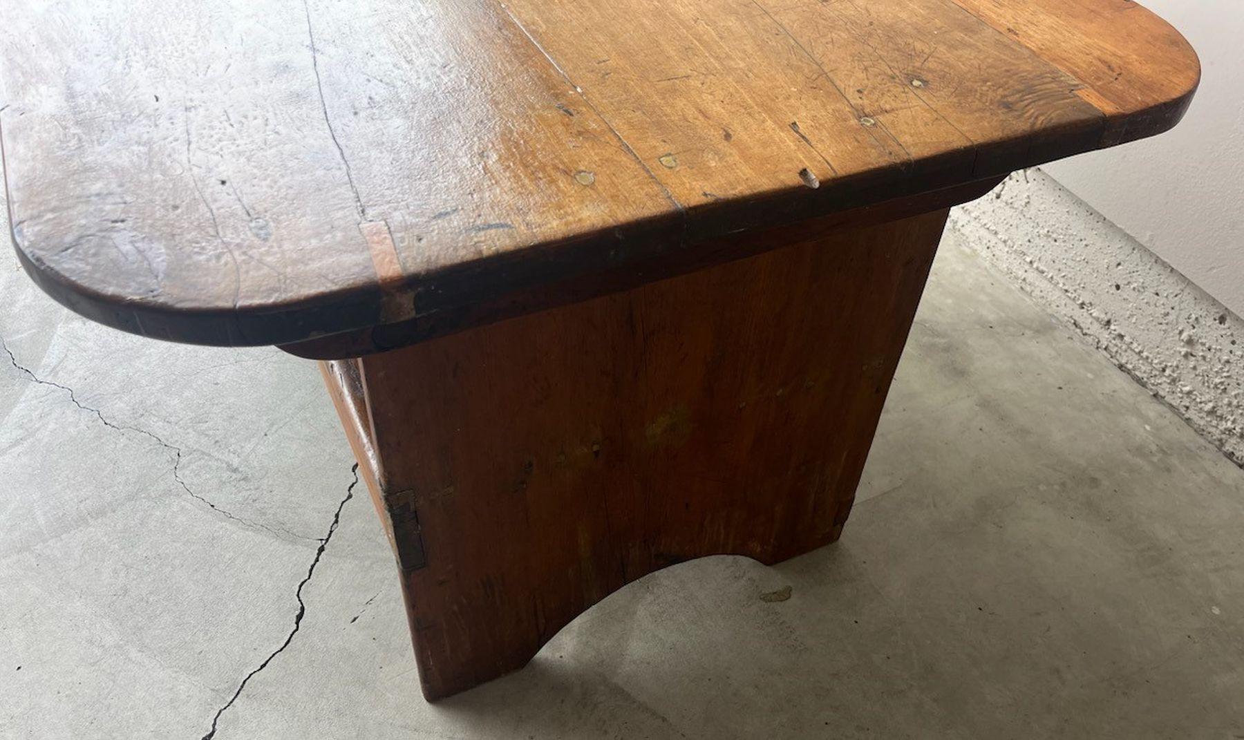 Table de ferme/ table basse en bois à plateau surélevé du 19e siècle de la Nouvelle-Angleterre en vente 1