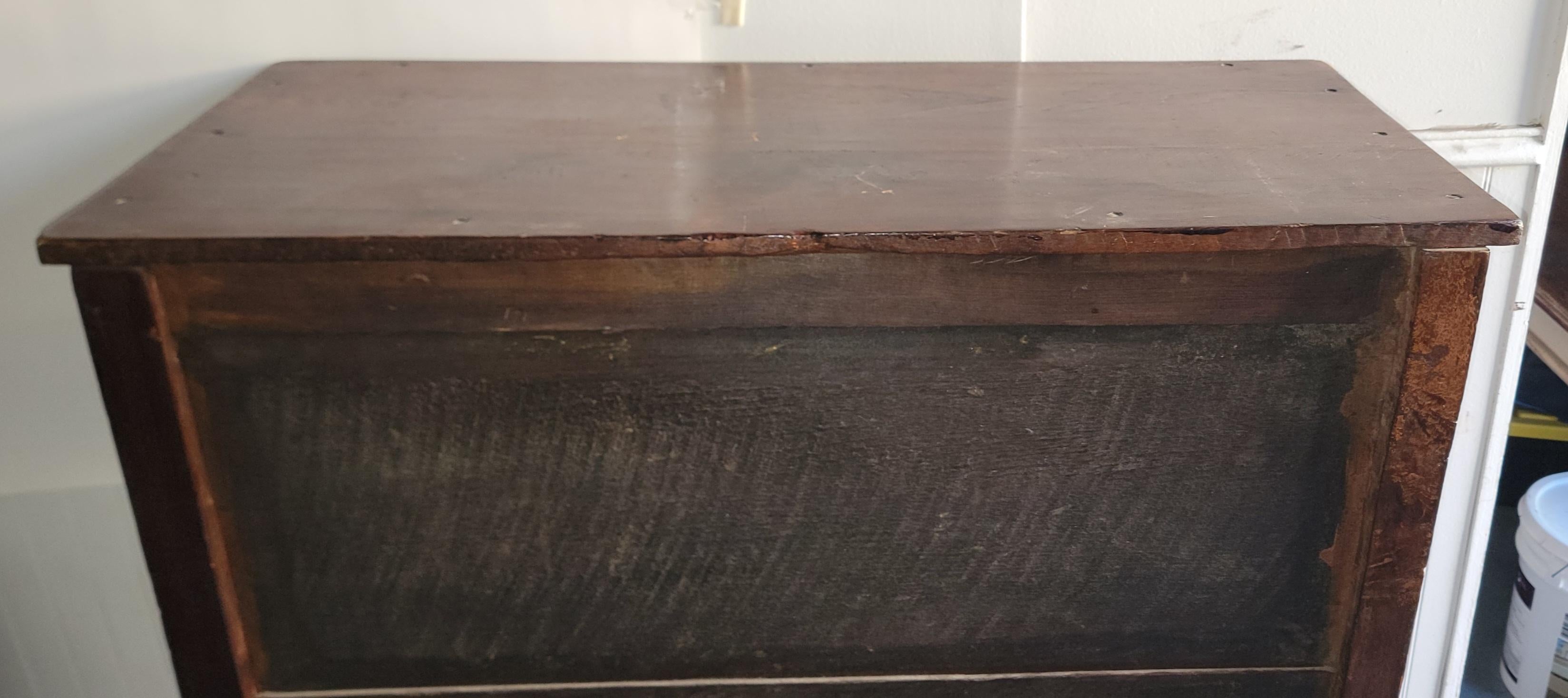 Cassaforte per torte in legno del XIX secolo con stelle di latta punzonate in vendita 2