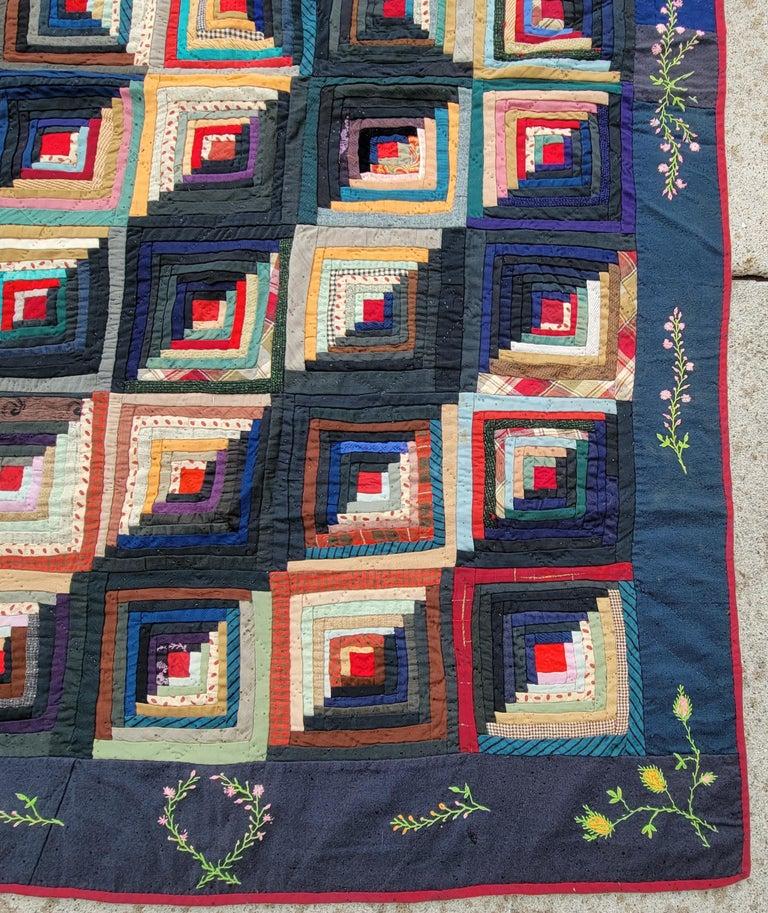 Quilt en laine du 19e siècle, avec bordure brodée de fleurs. L'état est très bon et a été trouvé en Pennsylvanie. Le magnifique travail manuel est tout à fait étonnant et inhabituel.