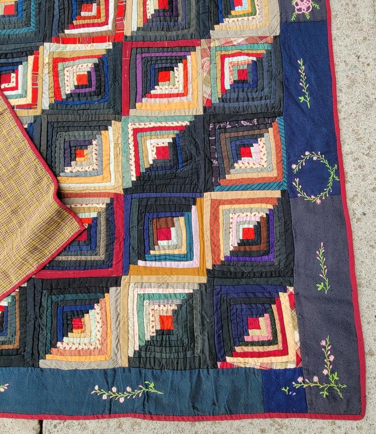 Adirondack Cabin en laine du 19e siècle avec bordure brodée de fleurs en vente