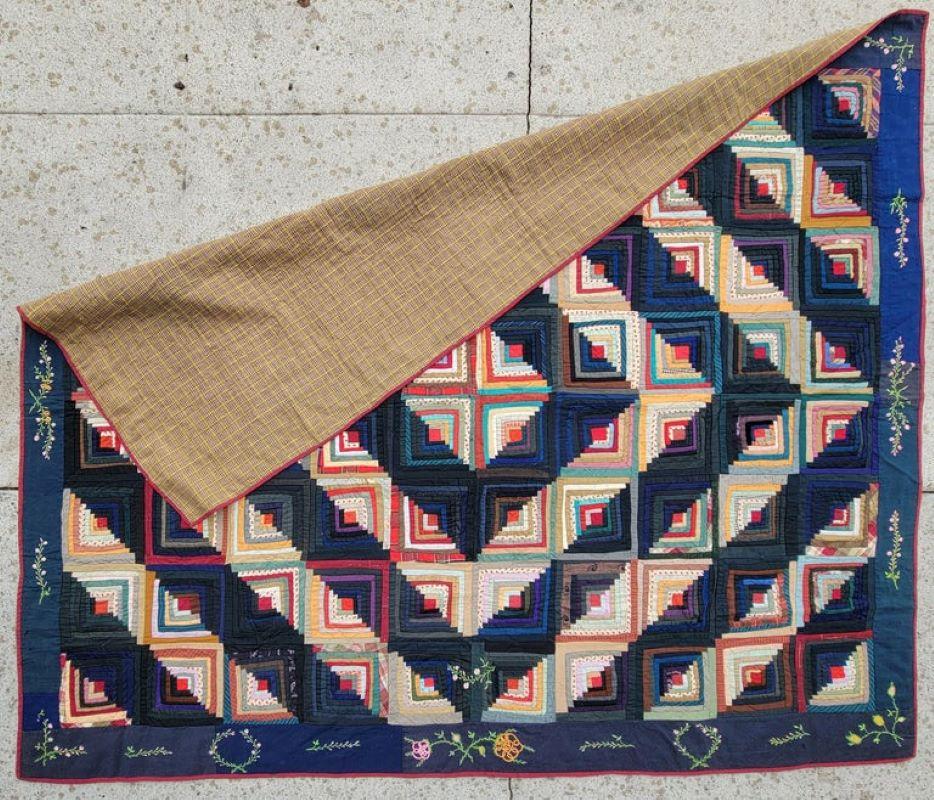 Fait main Cabin en laine du 19e siècle avec bordure brodée de fleurs en vente