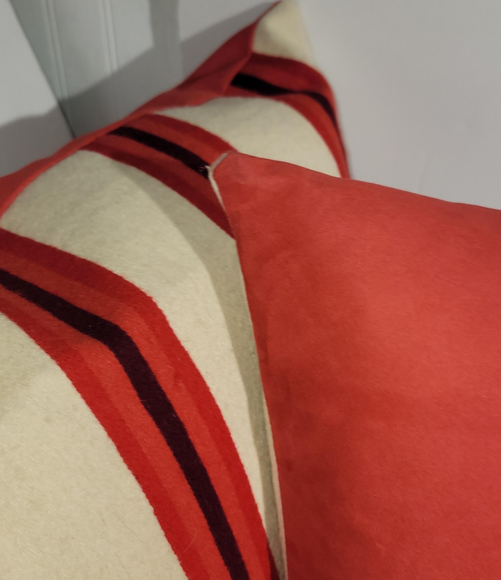 Tissé à la main 19Thc Oreillers en laine rayée à carreaux en vente