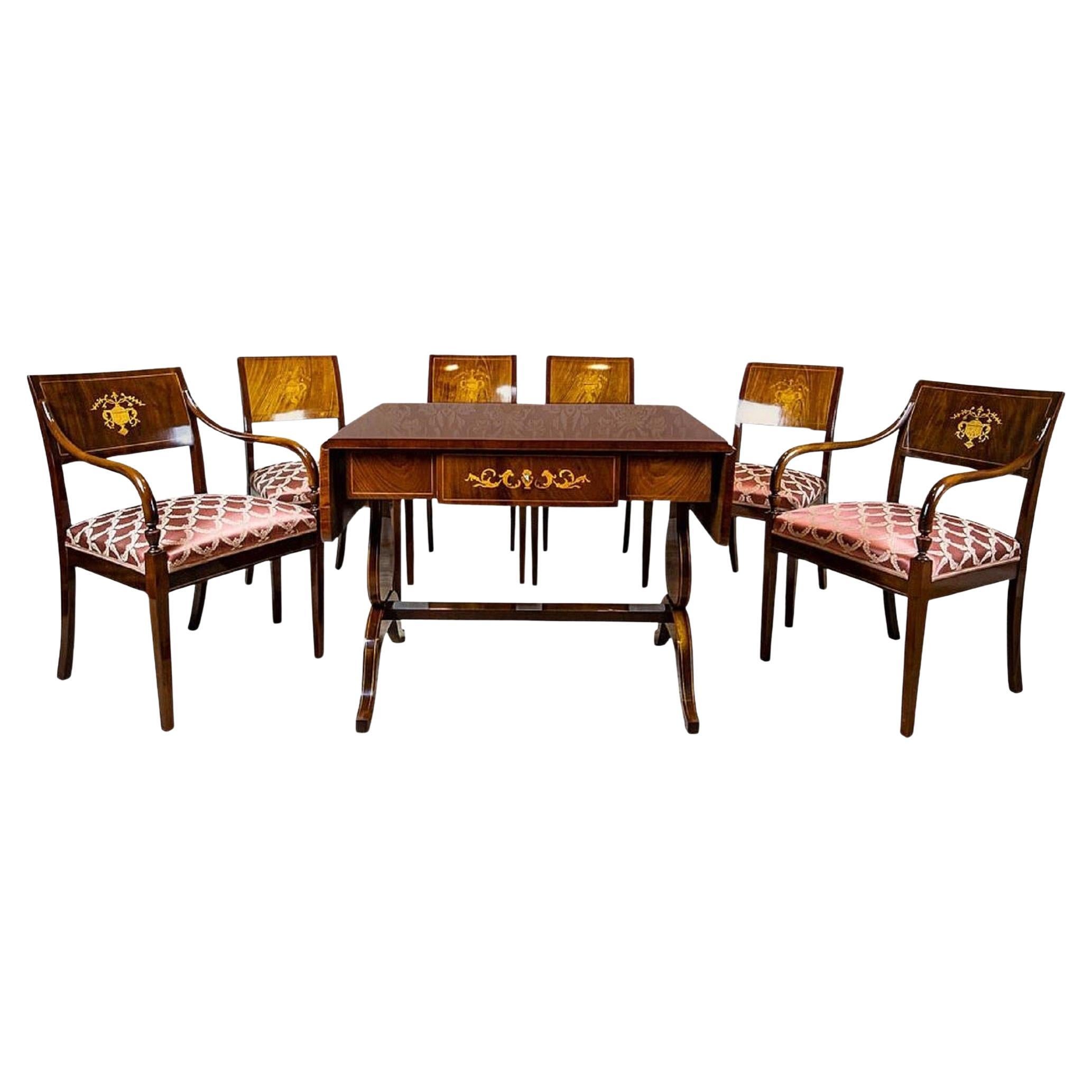 Juego de salón Biedermeier del siglo XIX en venta