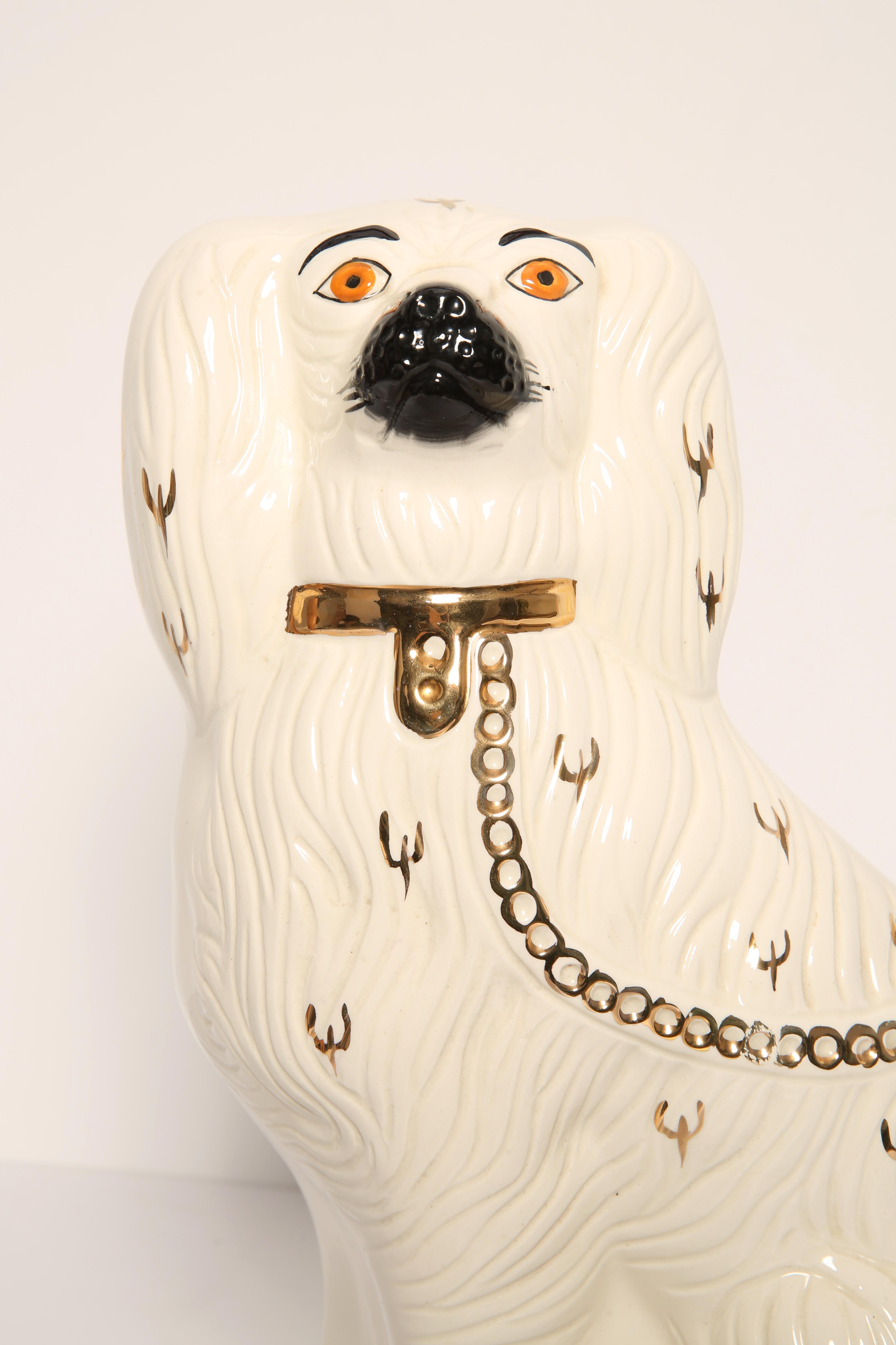 Sculpture de chien Yorkshire du 19ème siècle Staffordshire Angleterre des années 1960 en vente 6