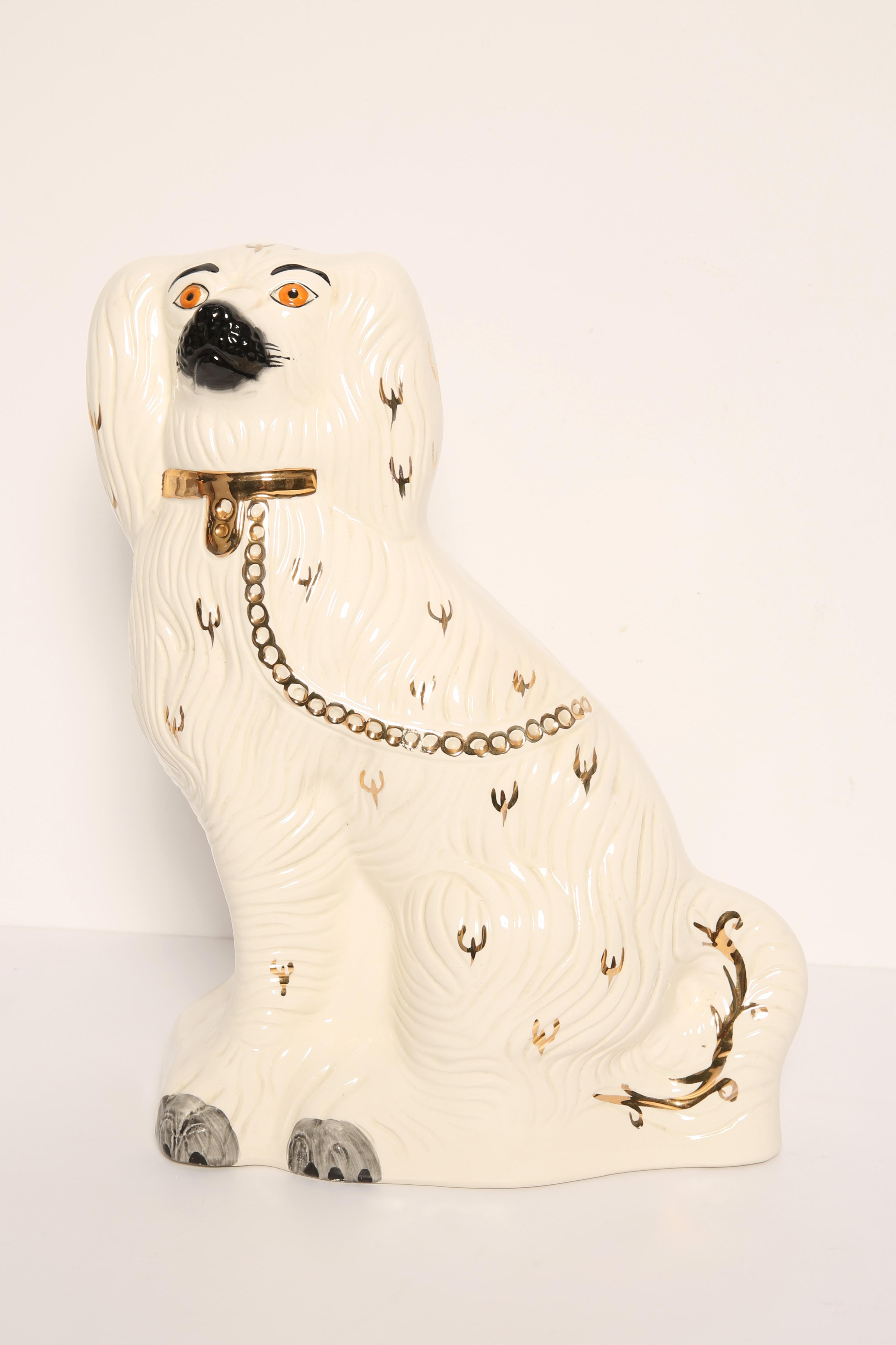 Englische Yorkshire-Hundeskulptur aus Keramik des 19. Jahrhunderts Staffordshire England 1960er Jahre (Moderne der Mitte des Jahrhunderts) im Angebot